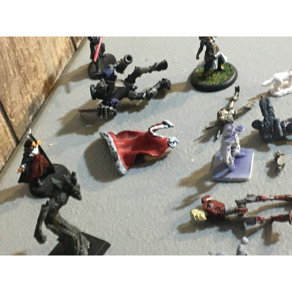 A32584 UNKNOWN PLASTIC MINIATURES BITS & INCOMPLETE LOT ROBOT DWARF SOLDIER