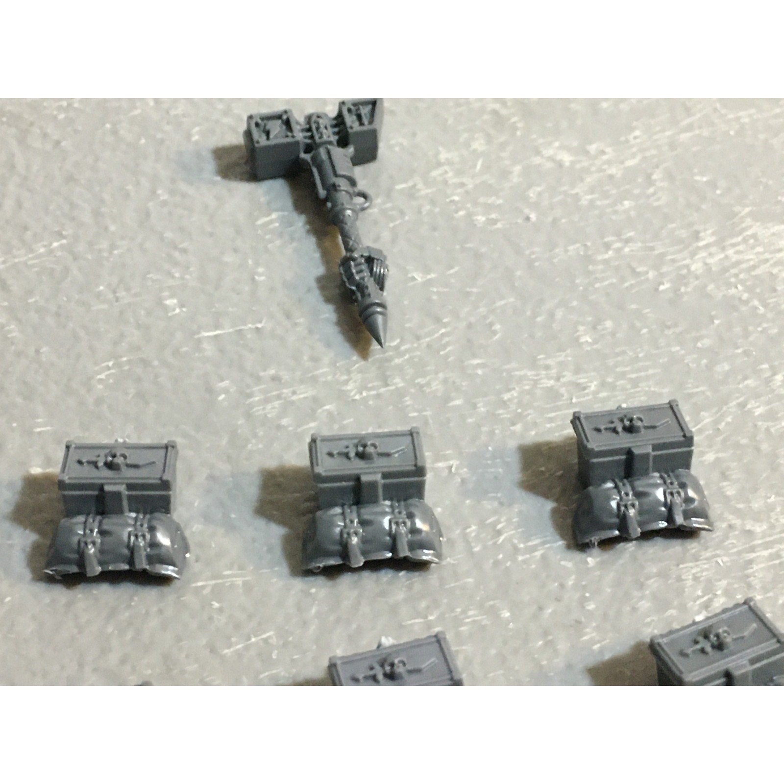 A29401 WARHAMMER 40K SPACE MARINES DARK ANGELS RAVENWING BIKE SADDLEBAG BITS LOT