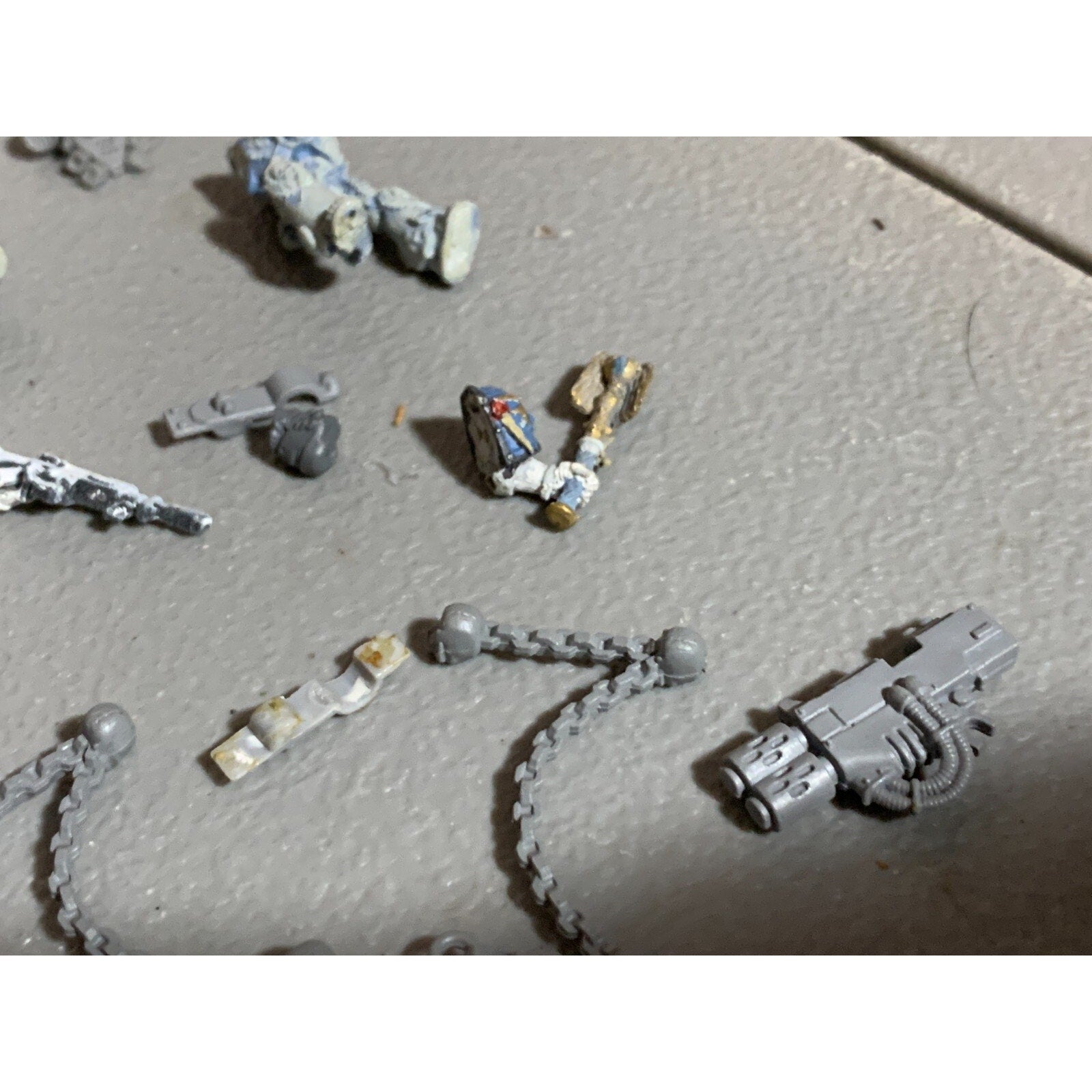 A16811 WARHAMMER 40K SPACE MARINES IMPERIAL & CHAOS BITS LOT GW GAMES WORKSHOP