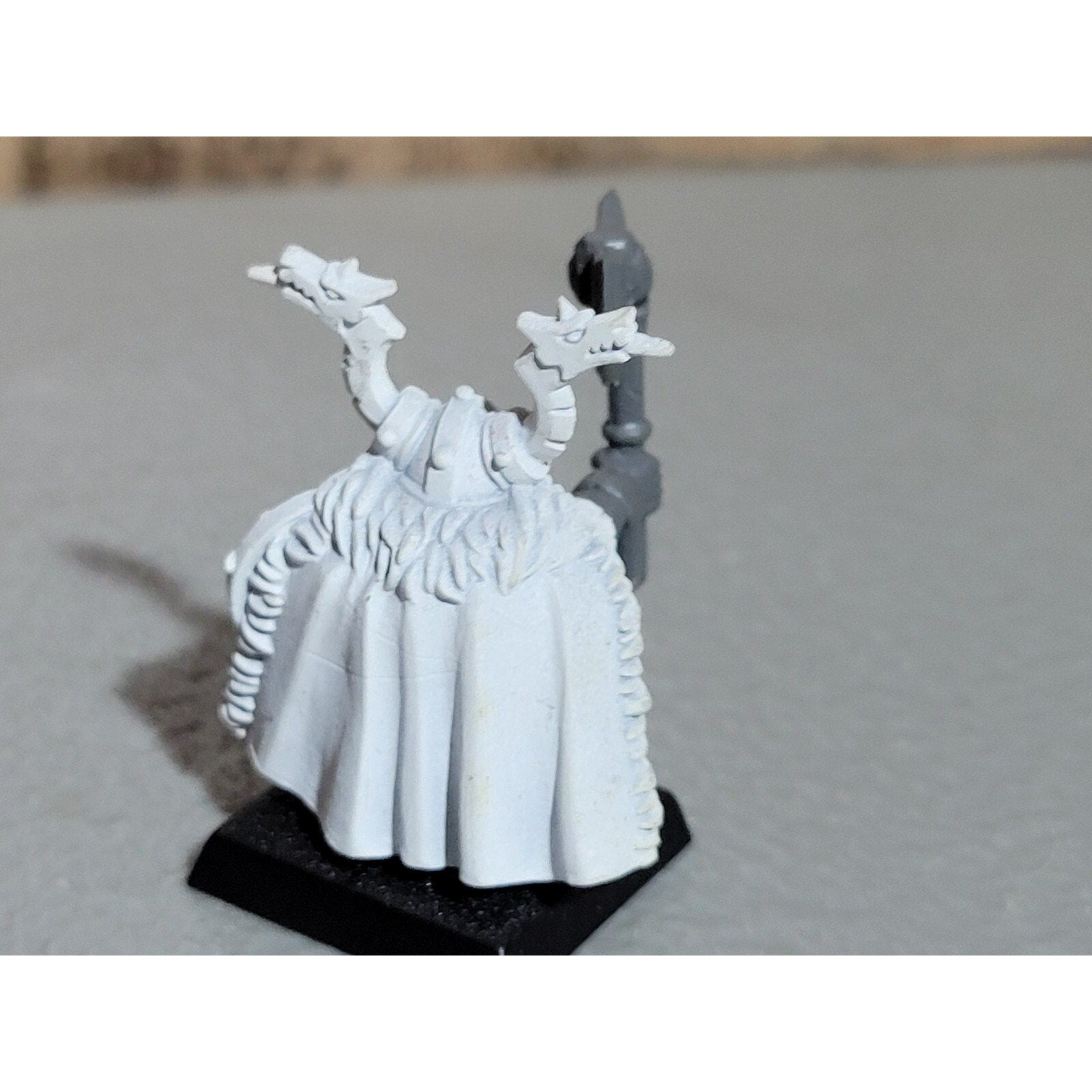 A18384 WARHAMMER FANTASY DWARFS SKULL PASS THANE CUSTOM ARM