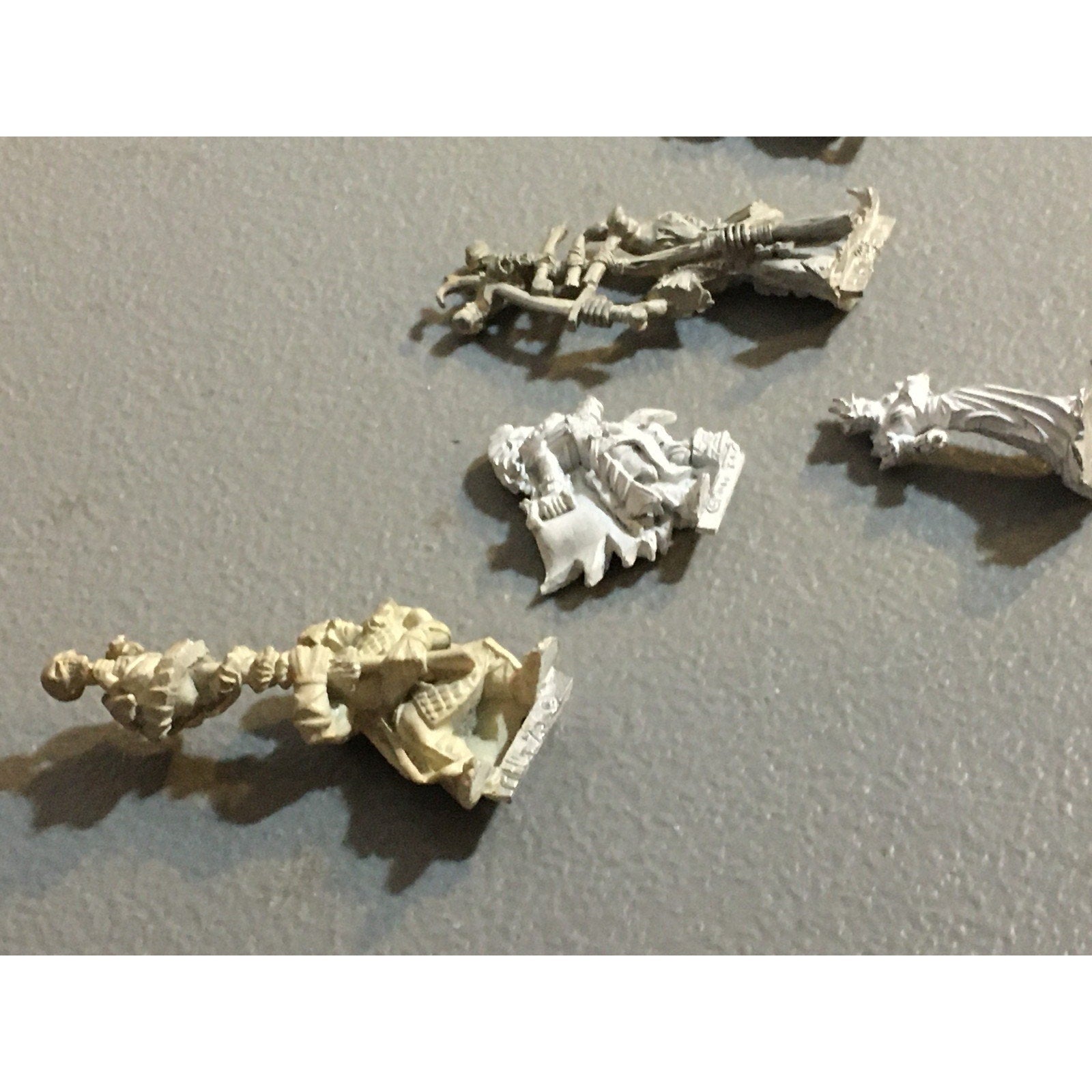 A34037 UNKNOWN METAL MINIATURES FANTASY MIXED LOT ELF WARRIOR STANDARD