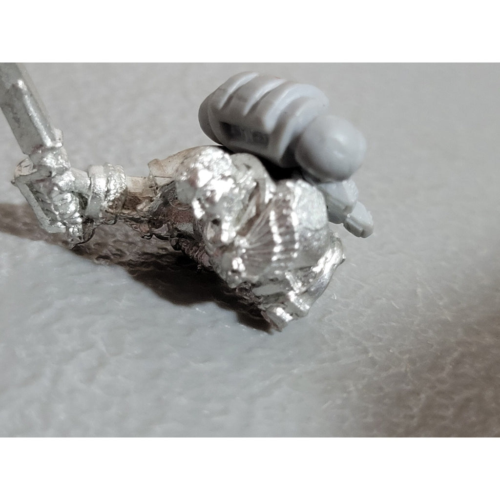 A19053 WARHAMMER 40K SPACE MARINES METAL BIKE CAPTAIN TORSO POWER SWORD