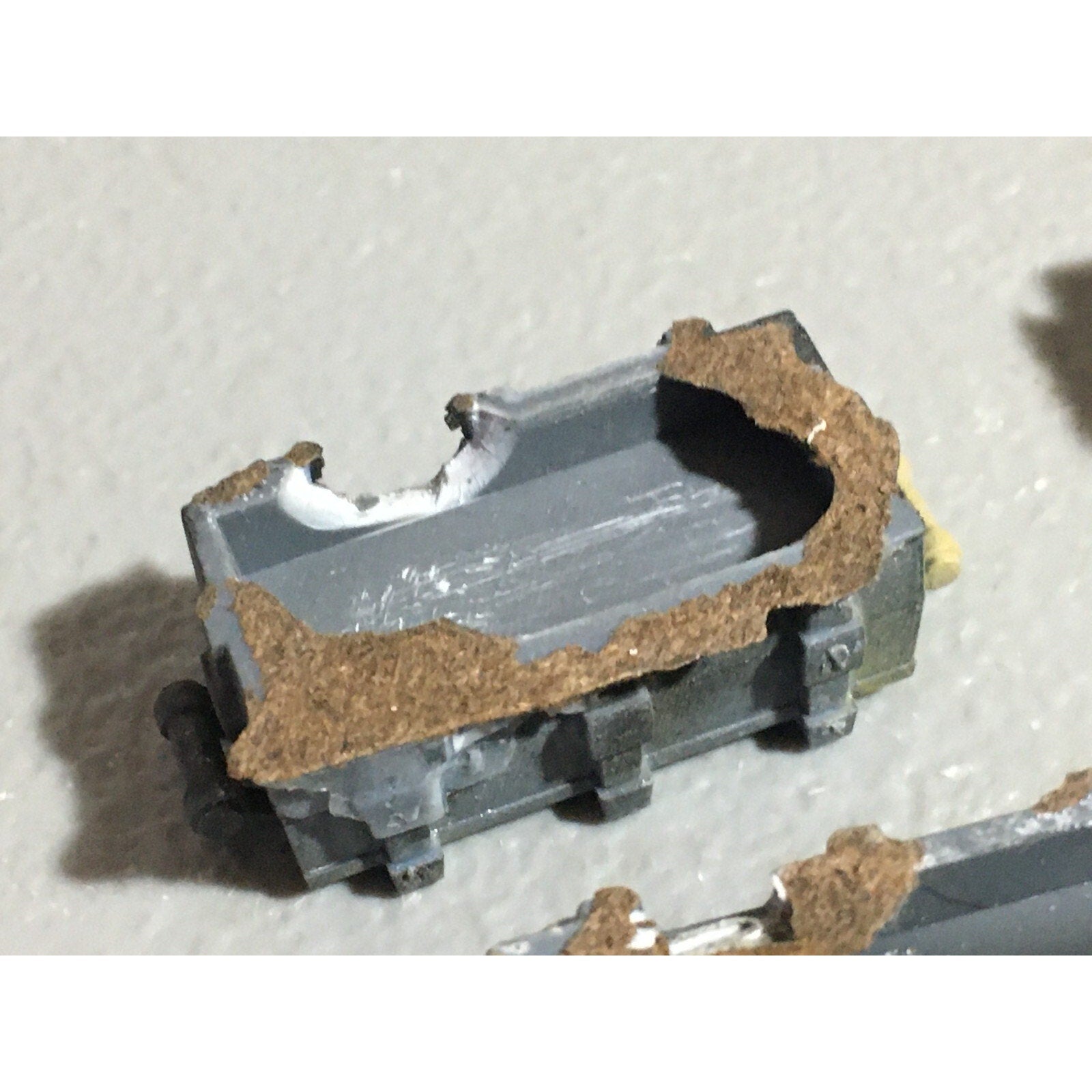 A22419 WARHAMMER 40K BITS LOT CRATES OBJECTIVE MARKERS GAMES WORKSHOP GW