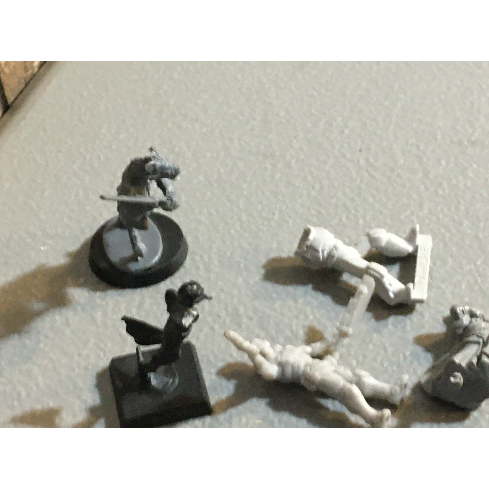 A32533 UNKNOWN MINIATURES PLASTIC INCOMPLETE WARRIOR SOLDIER