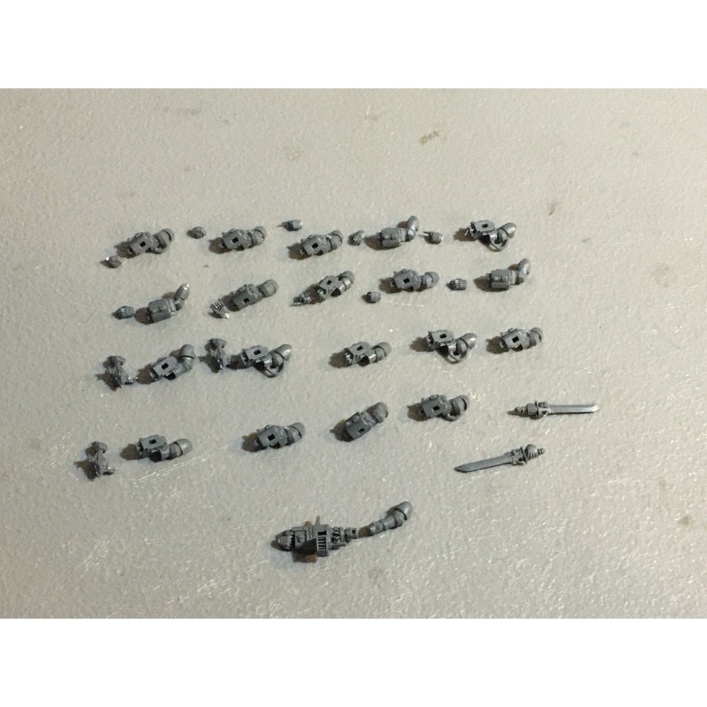 A29906 WARHAMMER 40K GREY KNIGHTS BITS LOT STRIKE ARMS STORM BOLTER SWORD CANNON
