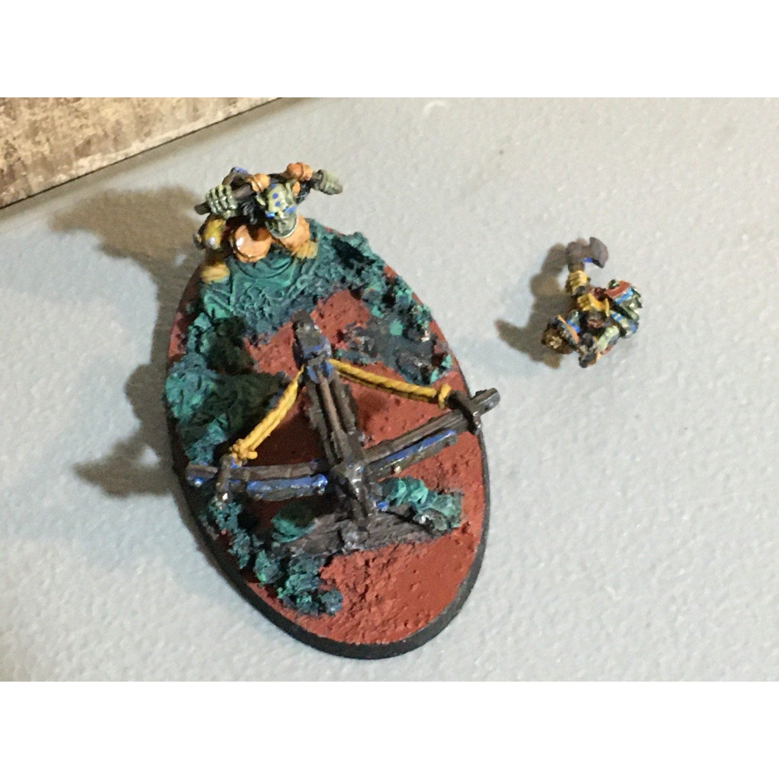 A32475 WARHAMMER FANTASY METAL ORCS GOBLINS SPEAR CHUKKA PAINT BASE