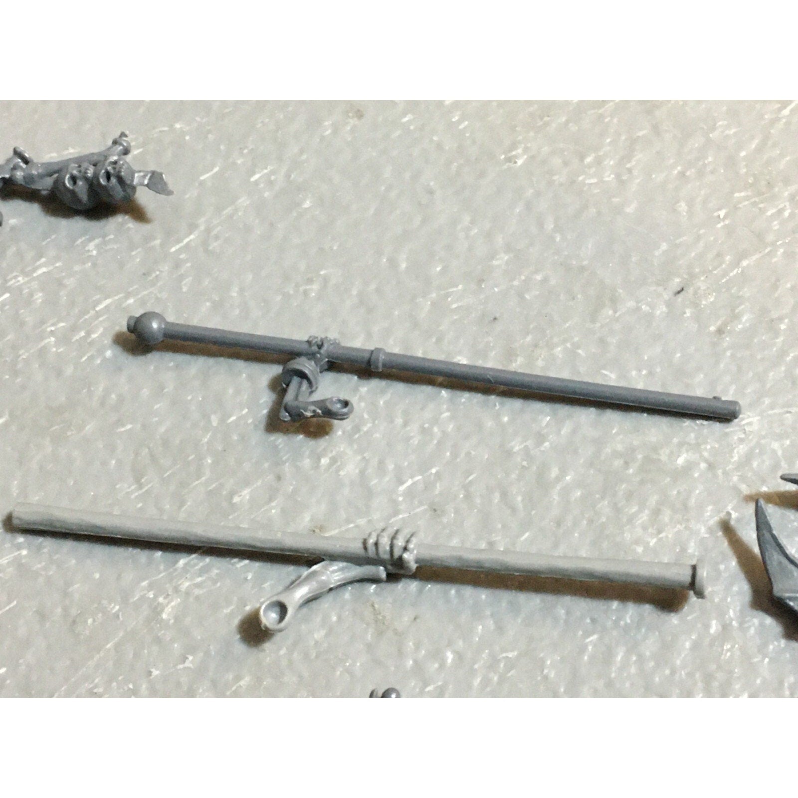A23426 WARHAMMER FANTASY VAMPIRE COUNTS BITS LOT SKELETON WIGHT TORSO BANNER