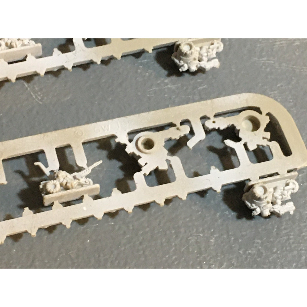 A24558 EPIC 40K SPACE MARINES SQUATS TRIKES THUDD GUNS ON SPRUE GW