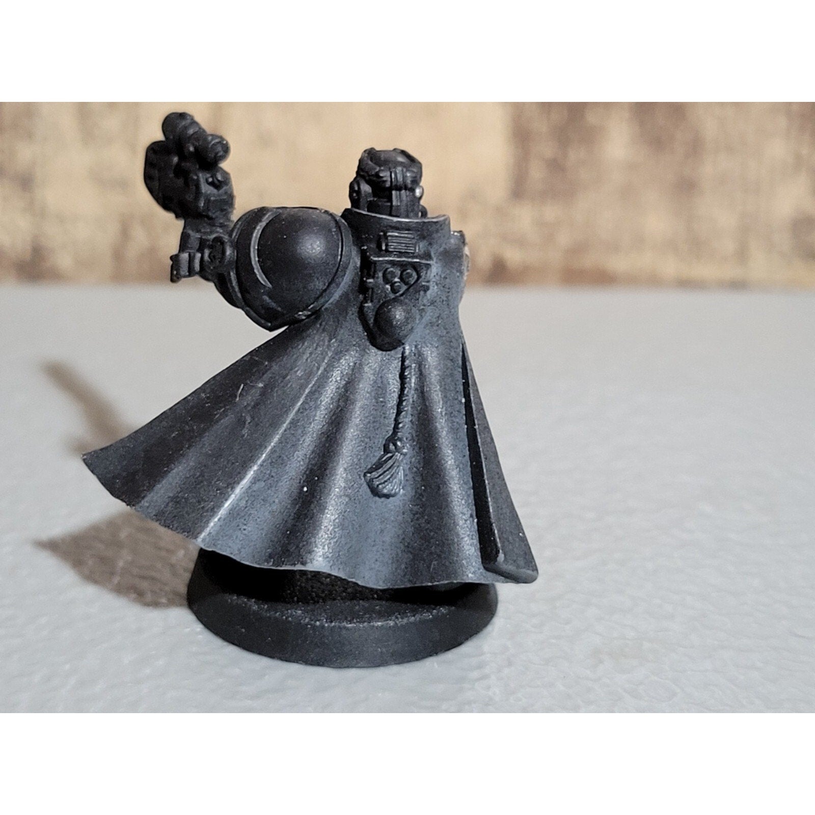 A18417 WARHAMMER 40K SPACE MARINES CAPTAIN LIEUTENANT CUSTOM MISS BACKPACK