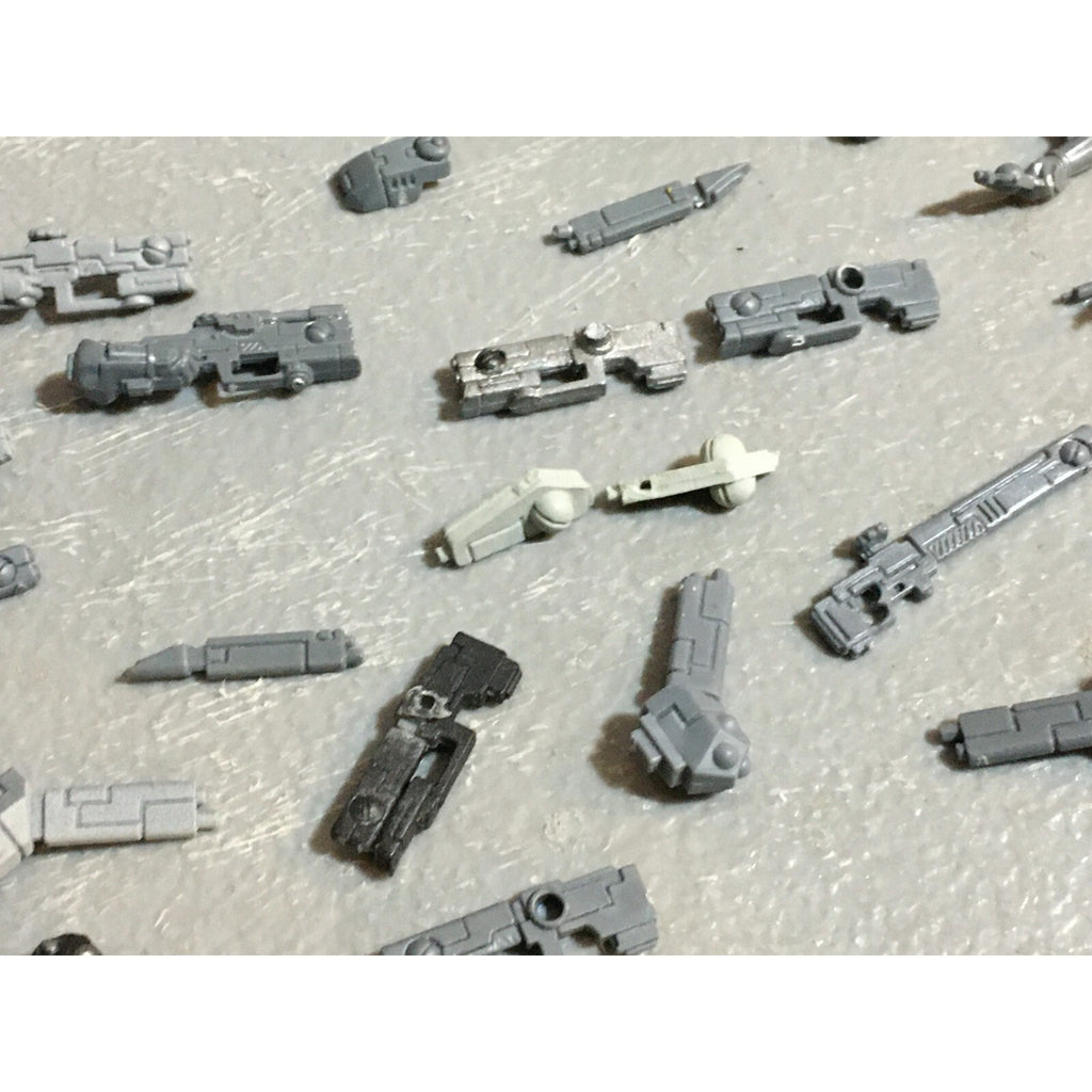 A23150 WARHAMMER 40K TAU EMPIRE BITS LOT FIRE WARRIORS GUNS HEADS ARMS GW