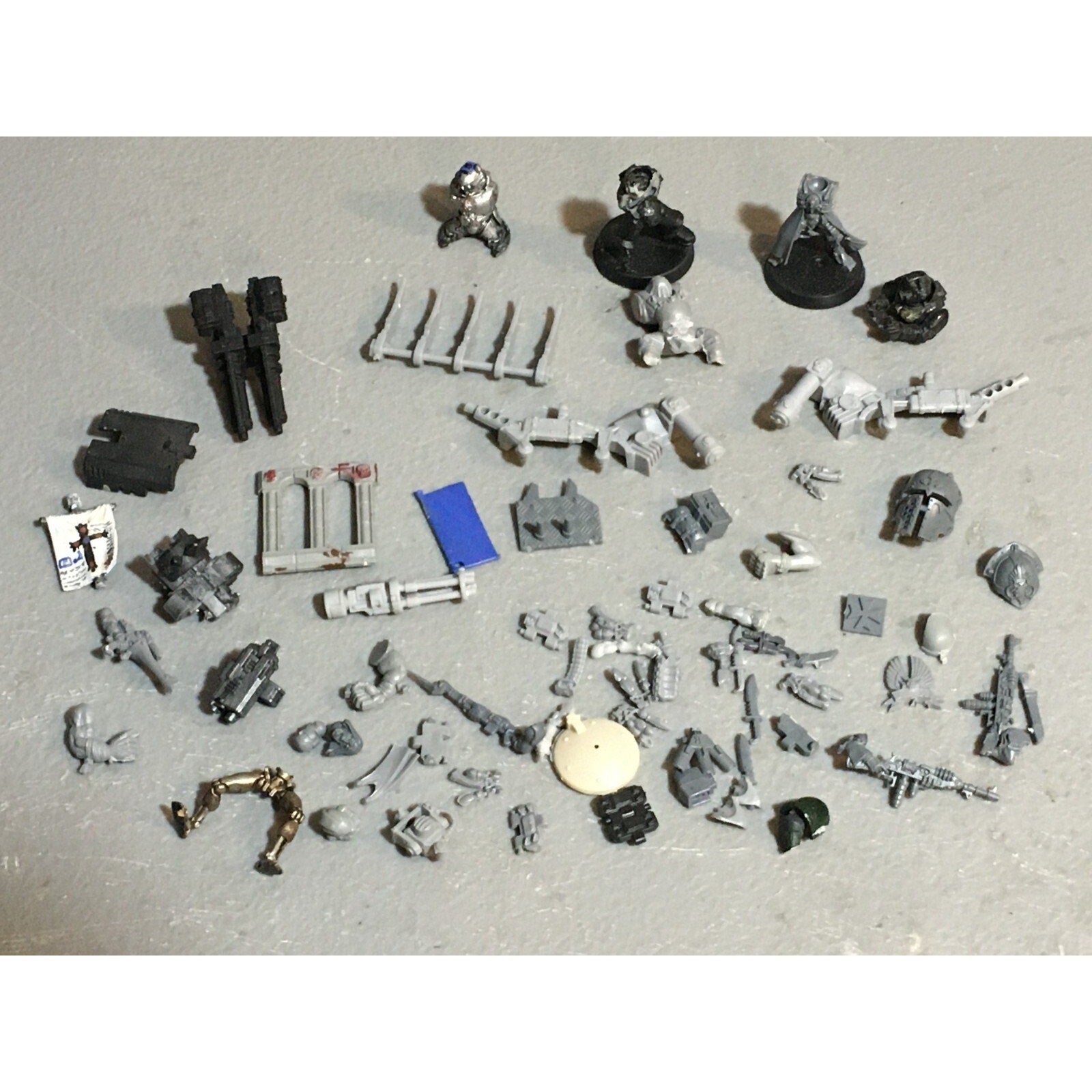 A23487 WARHAMMER 40K BITS LOT MIXED SPACE MARINES CUSTODES ELDAR GW