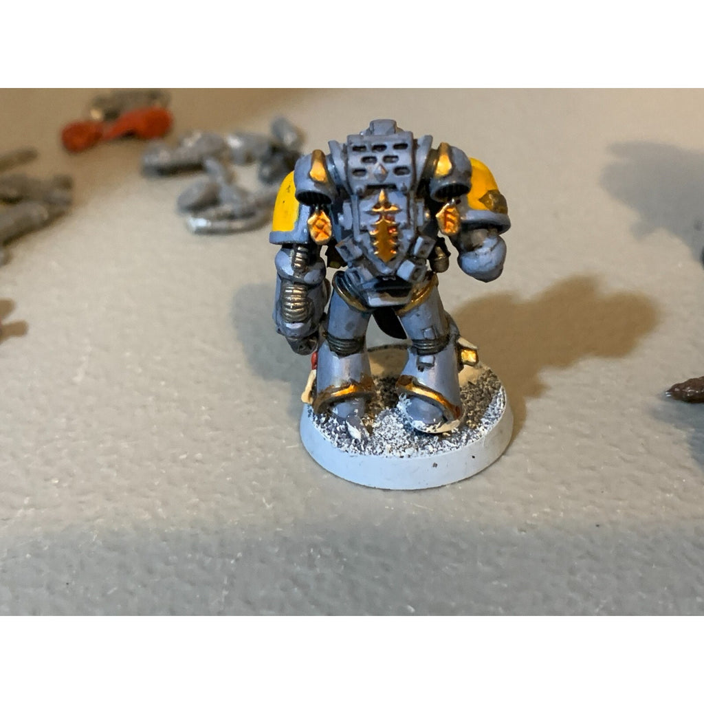 A22913 WARHAMMER 40K SPACE MARINES SPACE WOLVES BITS LOT WOLF TAILS HEADS