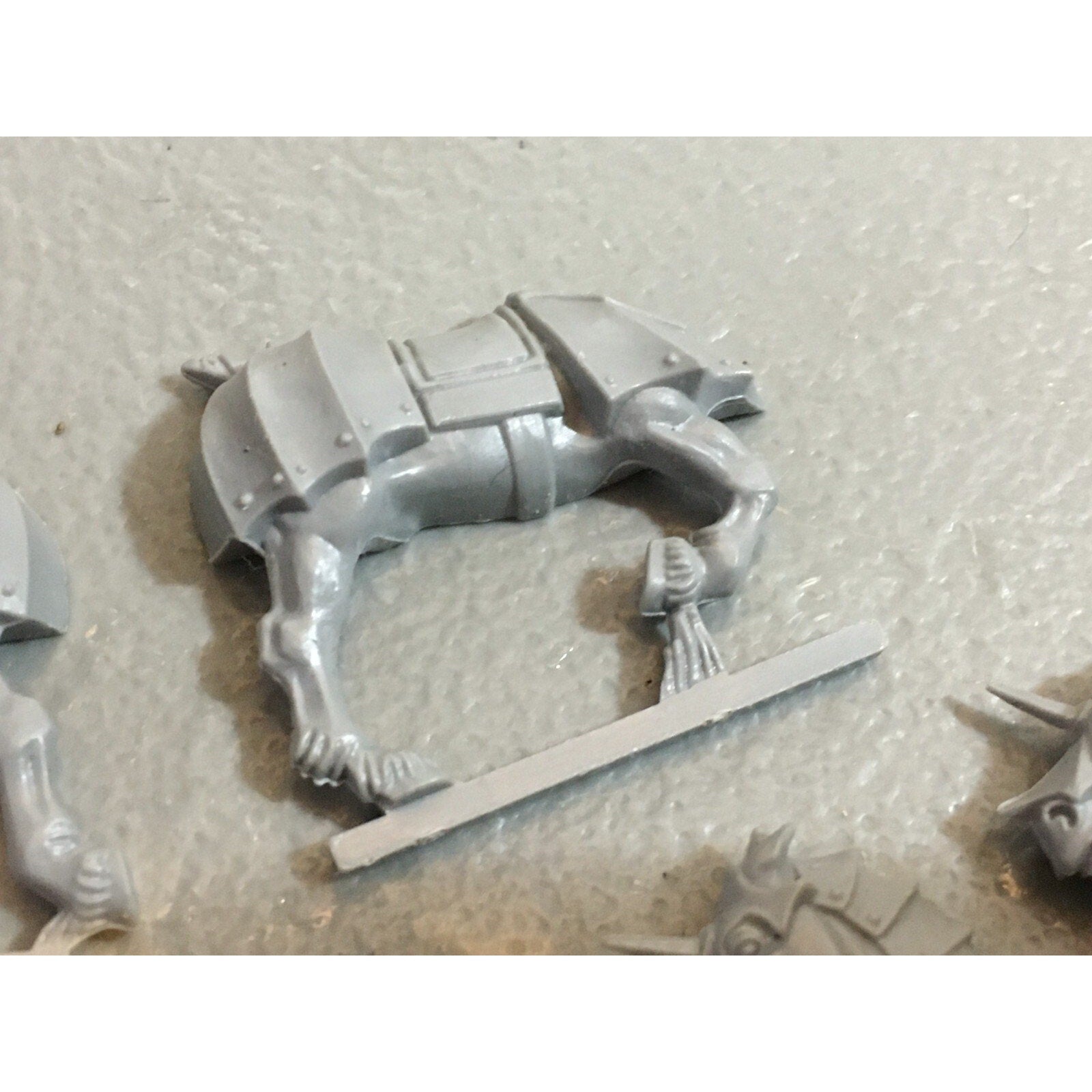 A20091 WARHAMMER FANTASY THE EMPIRE HORSE BITS LOT HEADS BODY GAMES WORKSHOP