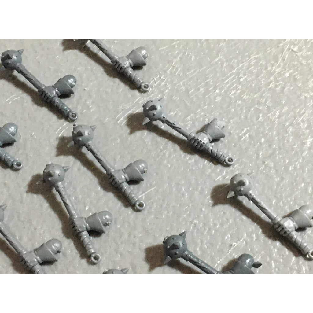A22217 WARHAMMER FANTASY CHAOS MORTALS BITS LOT MACE HANDS GAMES WORKSHOP