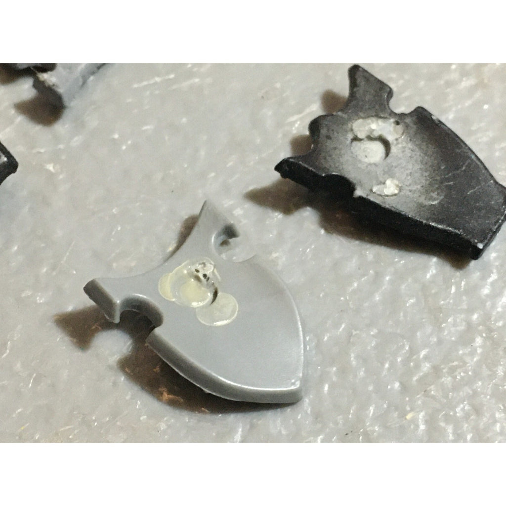 A22245 WARHAMMER FANTASY CHAOS MORTALS BITS LOT WARRIORS KNIGHTS SHIELDS GW OOP