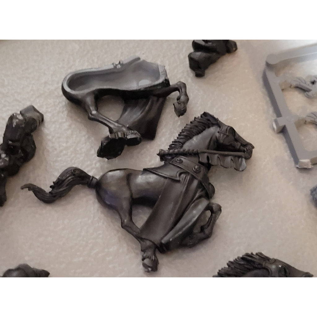 A17922 WARHAMMER FANTASY HIGH ELVES CHARIOT BITS LOT GAMES WORKSHOP