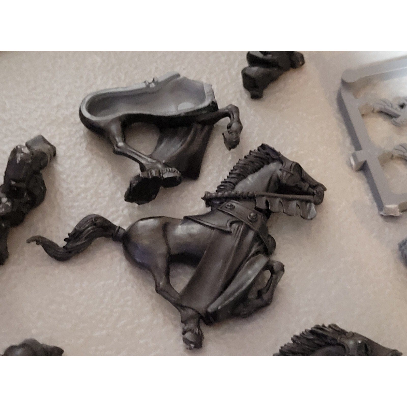 A17922 WARHAMMER FANTASY HIGH ELVES CHARIOT BITS LOT GAMES WORKSHOP