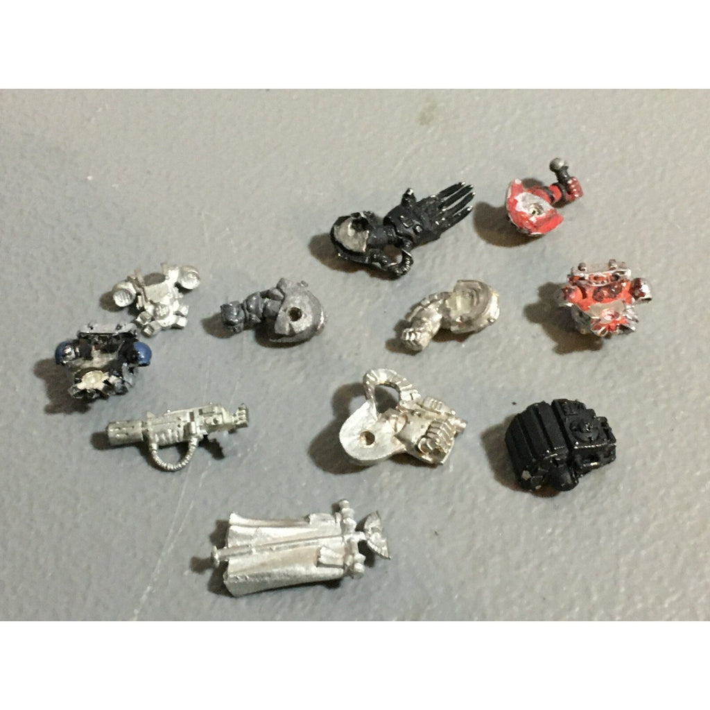 A20128 WARHAMMER 40K SPACE MARINES METAL ARM BITS LOT GAMES WORKSHOP