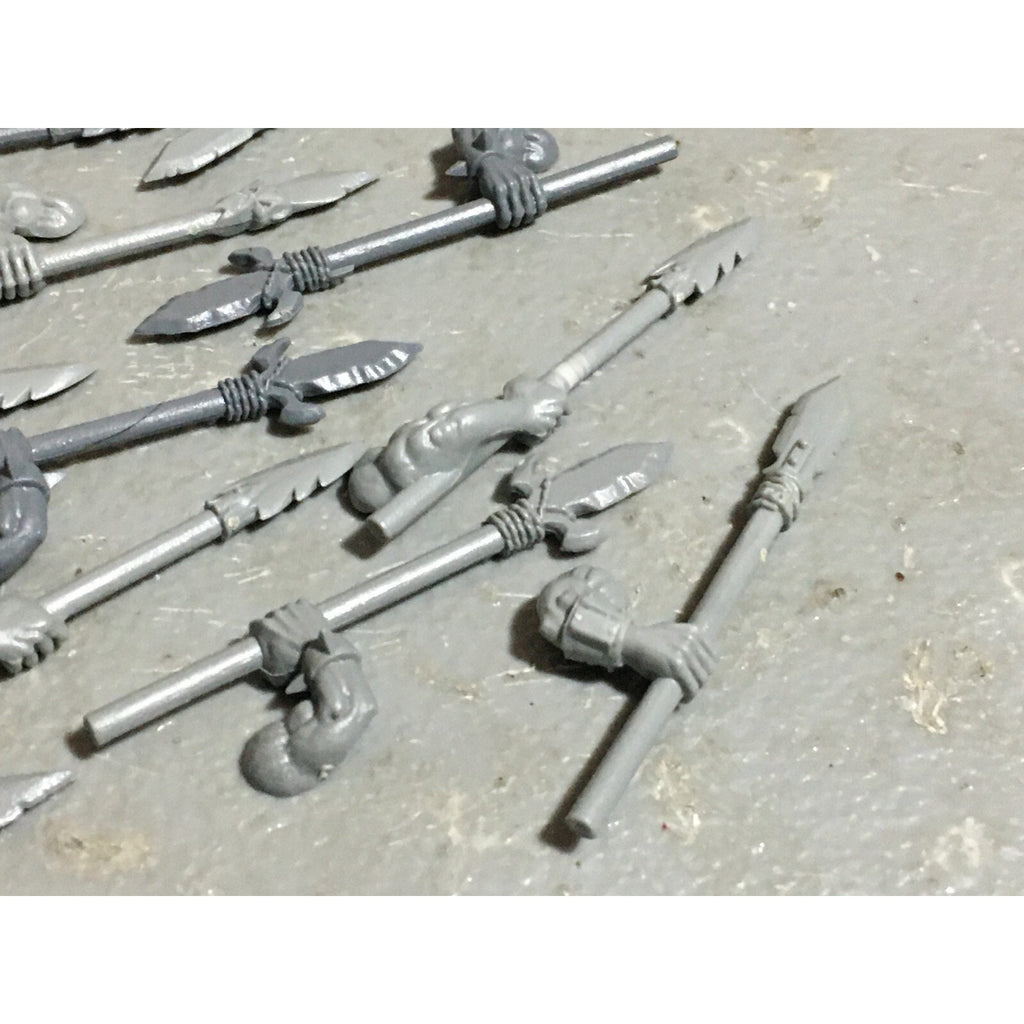 A22609 WARHAMMER FANTASY ORCS & GOBLINS BITS LOT ORC BOYZ SPEARS GAMES WORKSHOP