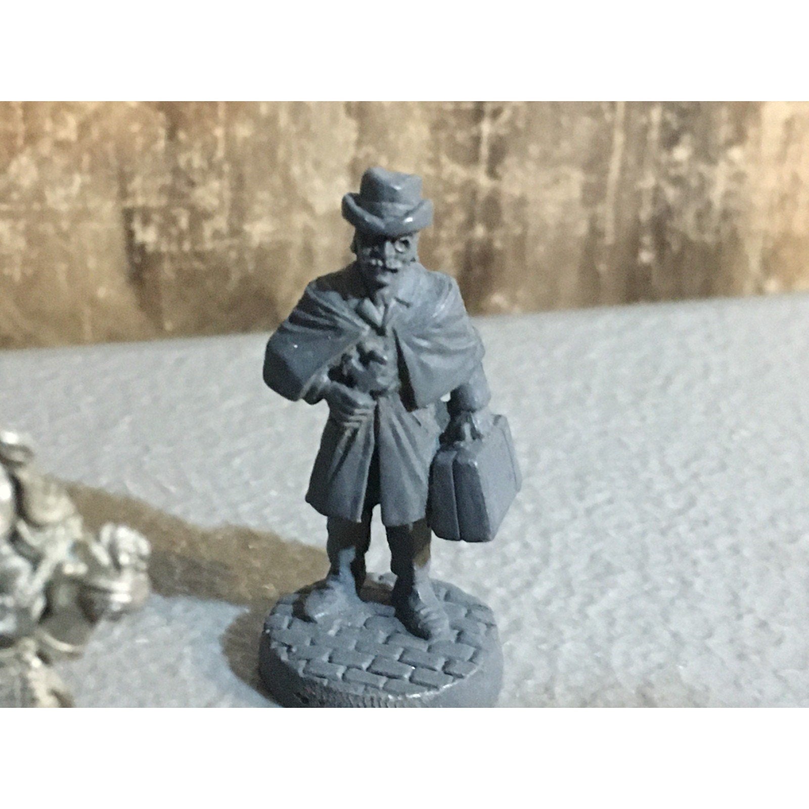 A32620 RAL PARTHA MINIATURES METAL 3 PK VILLAGER BARMAID DOCTOR LAWYER D&D