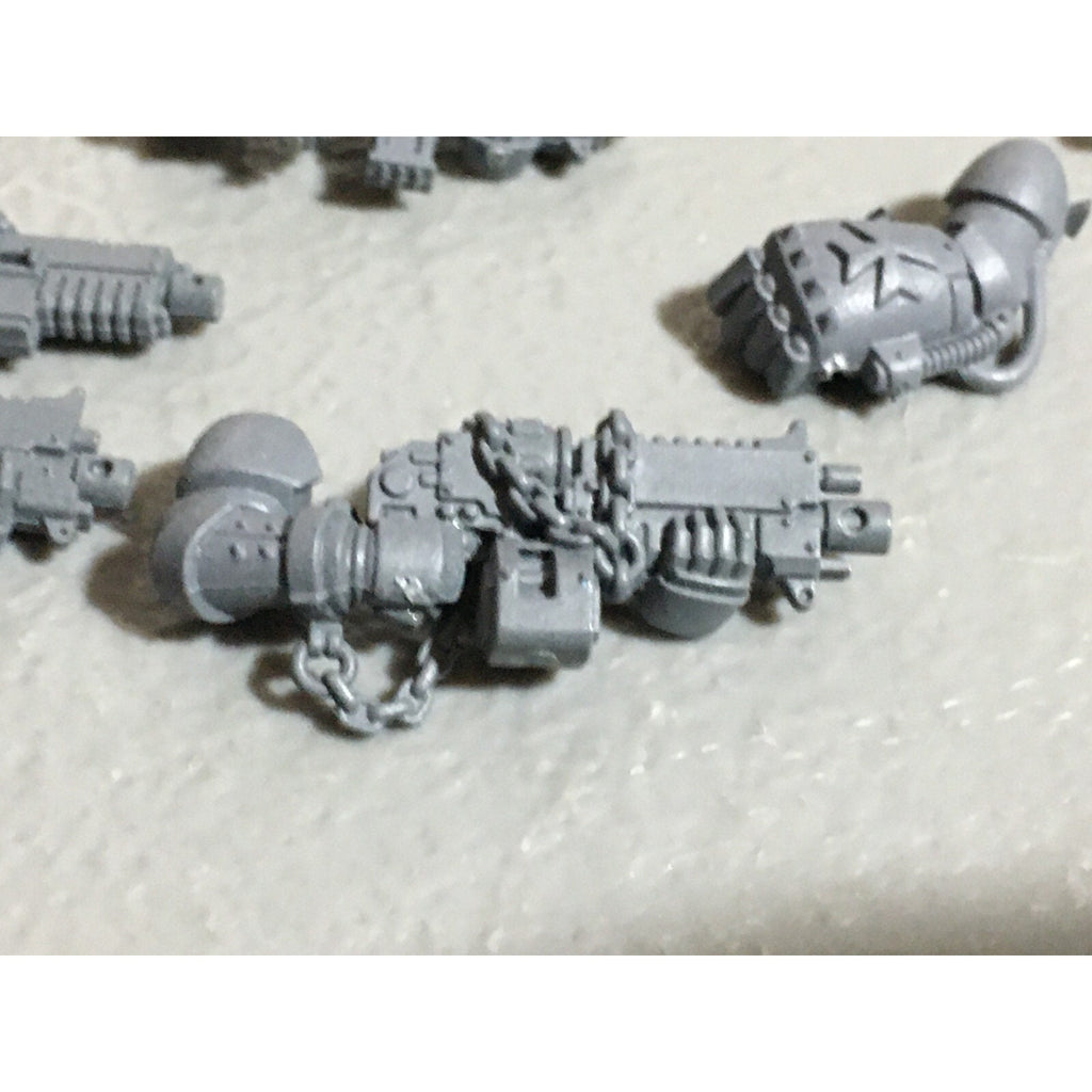 A22271 WARHAMMER 40K SPACE MARINES BLACK TEMPLARS BITS LOT POWER FIST BOLT GW