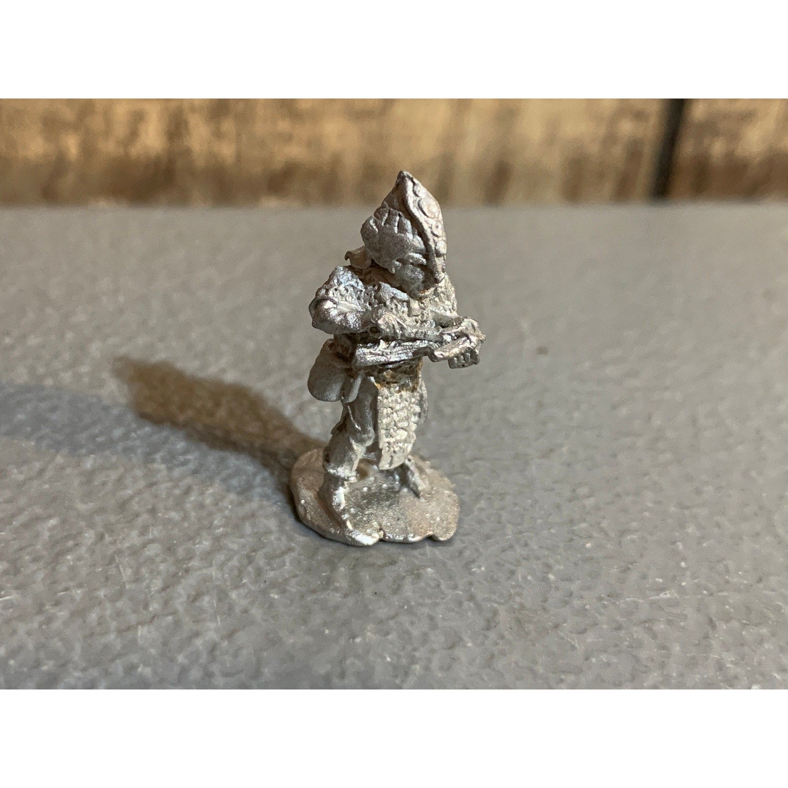 A30698 1ST ED CITADEL WARHAMMER DARK ELF METAL YASL SPRITESLAYER W/ CROSSBOW