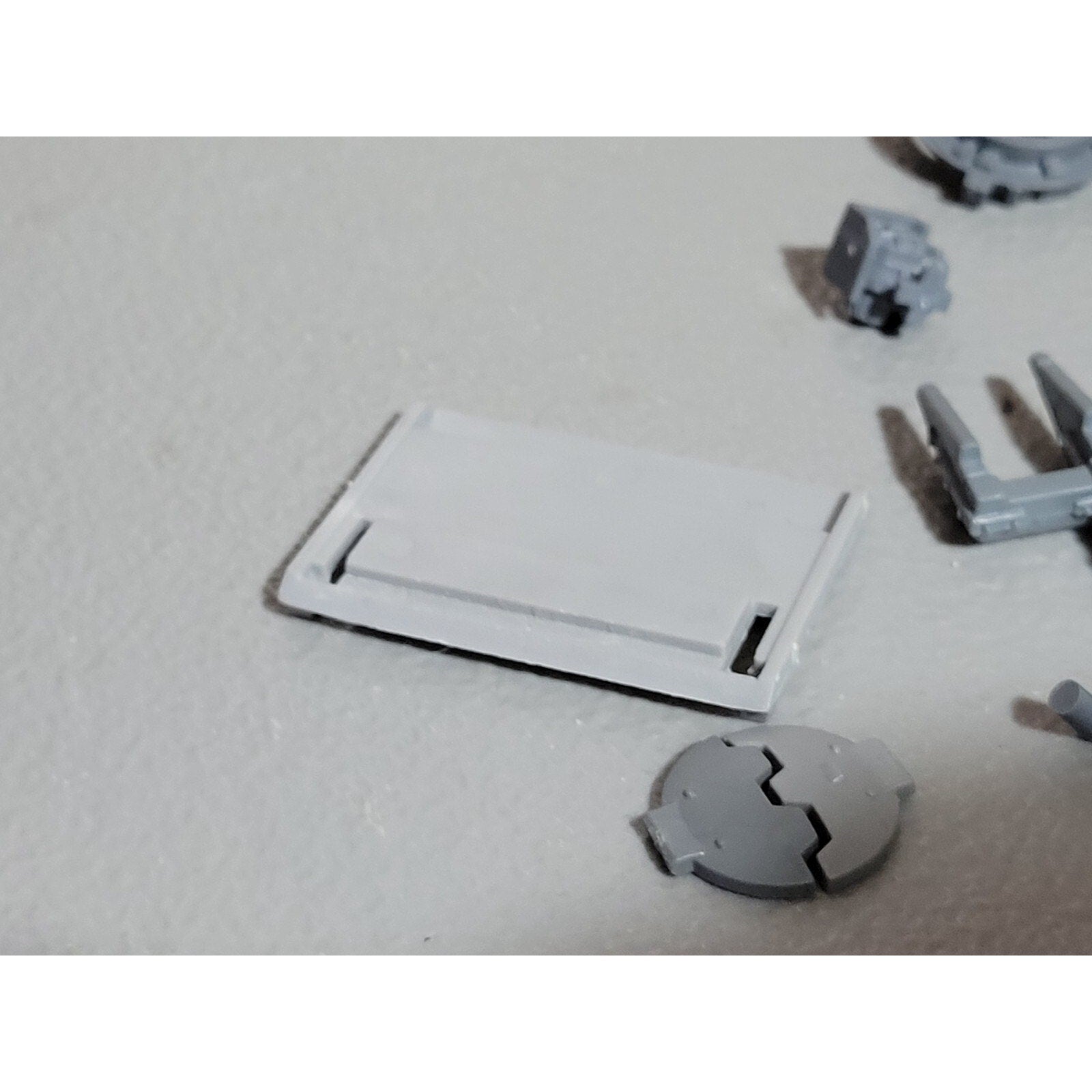 A18904 WARHAMMER 40K SPACE MARINES BITS LOT TANK VEHICLE RHINO RAZORBACK PRED
