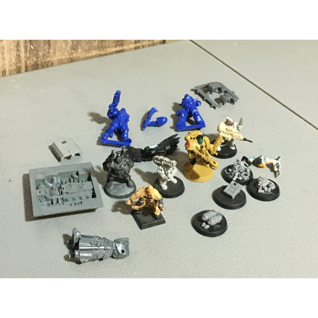 A20154 WARHAMMER 40K INCOMPLETE LOT SPACE MARINES IMPERIAL ASTRA SQUAT BITS