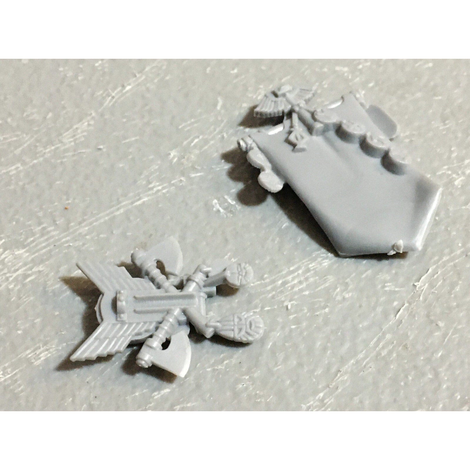 A23400 WARHAMMER FANTASY DWARFS BITS LOT WARRIORS ARMS BANNER GAMES WORKSHOP GW