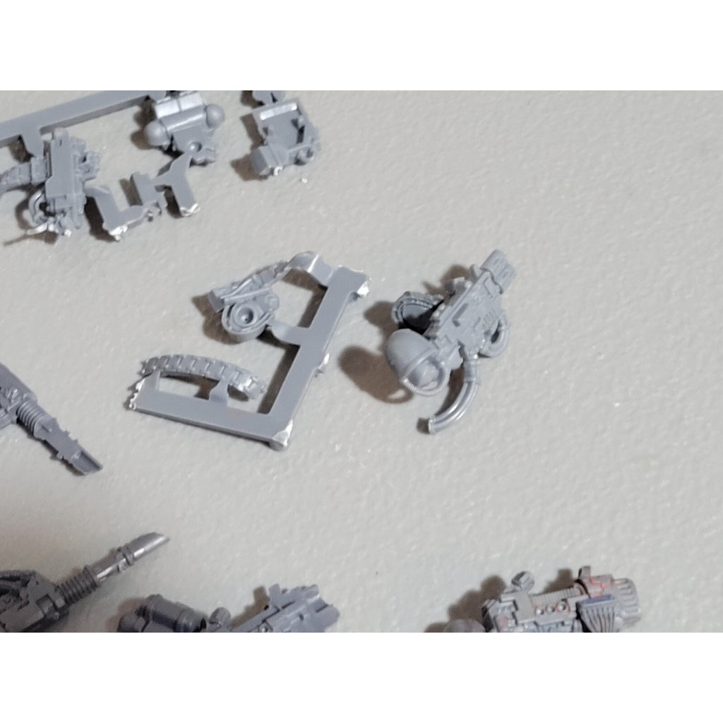 A18913 WARHAMMER 40K SPACE MARINES BITS LOT HEAVY SPECIAL PLASMA