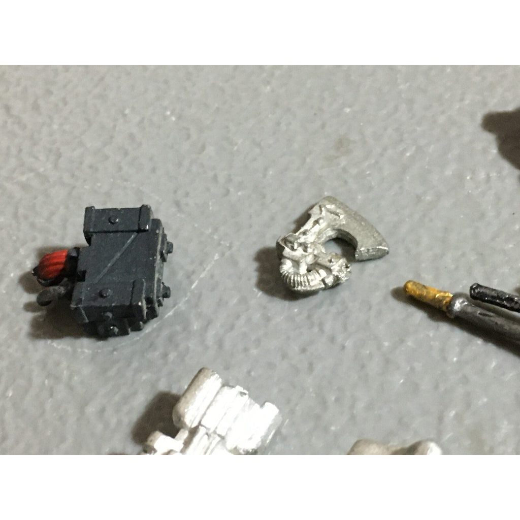 A22406 WARHAMMER 40K MIXED METAL BITS LOT IMPERIAL GUARD GAMES WORKSHOP GW