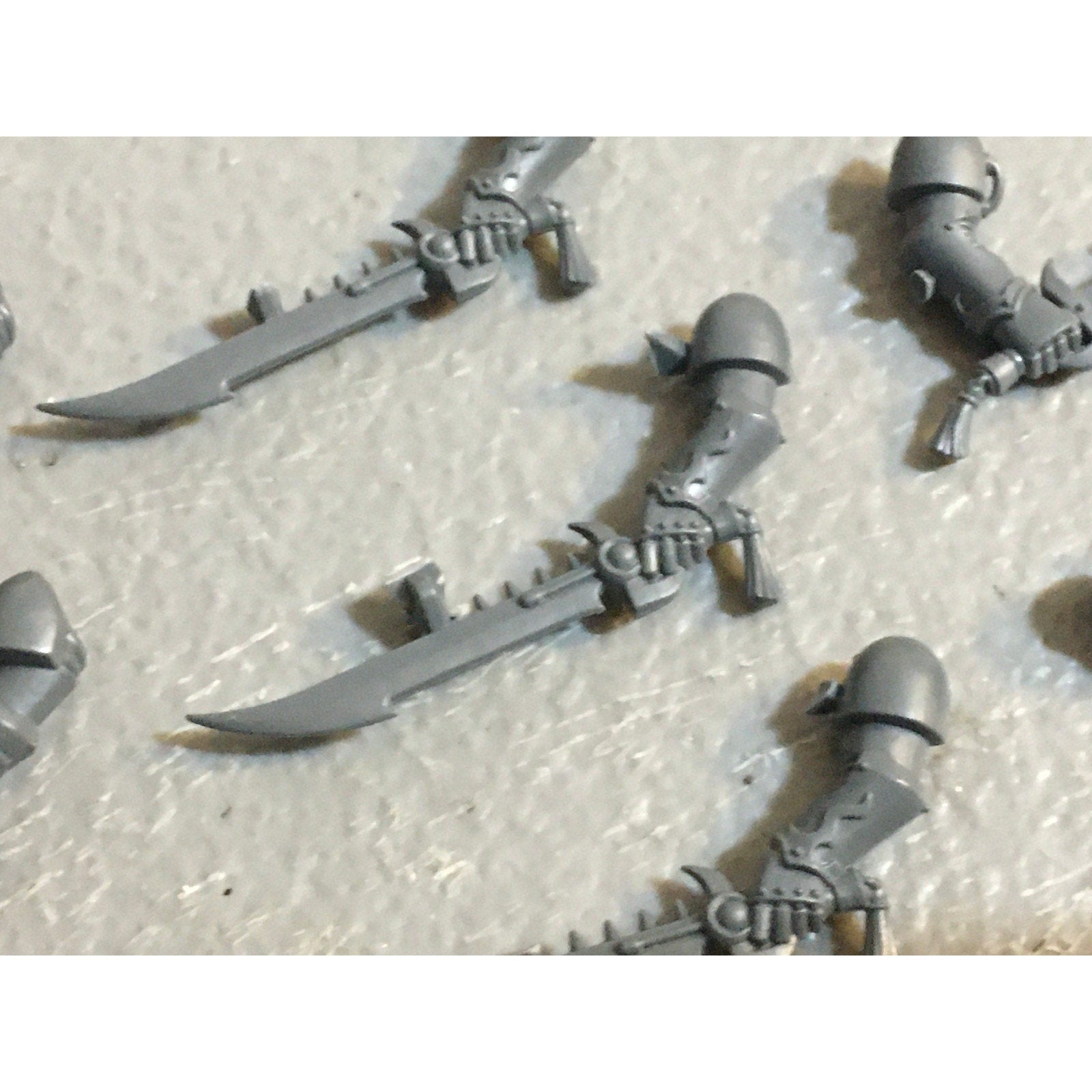 A31463 WARHAMMER 40K CHAOS EMPERORS CHILDREN BITS LOT BLADES SWORD GW