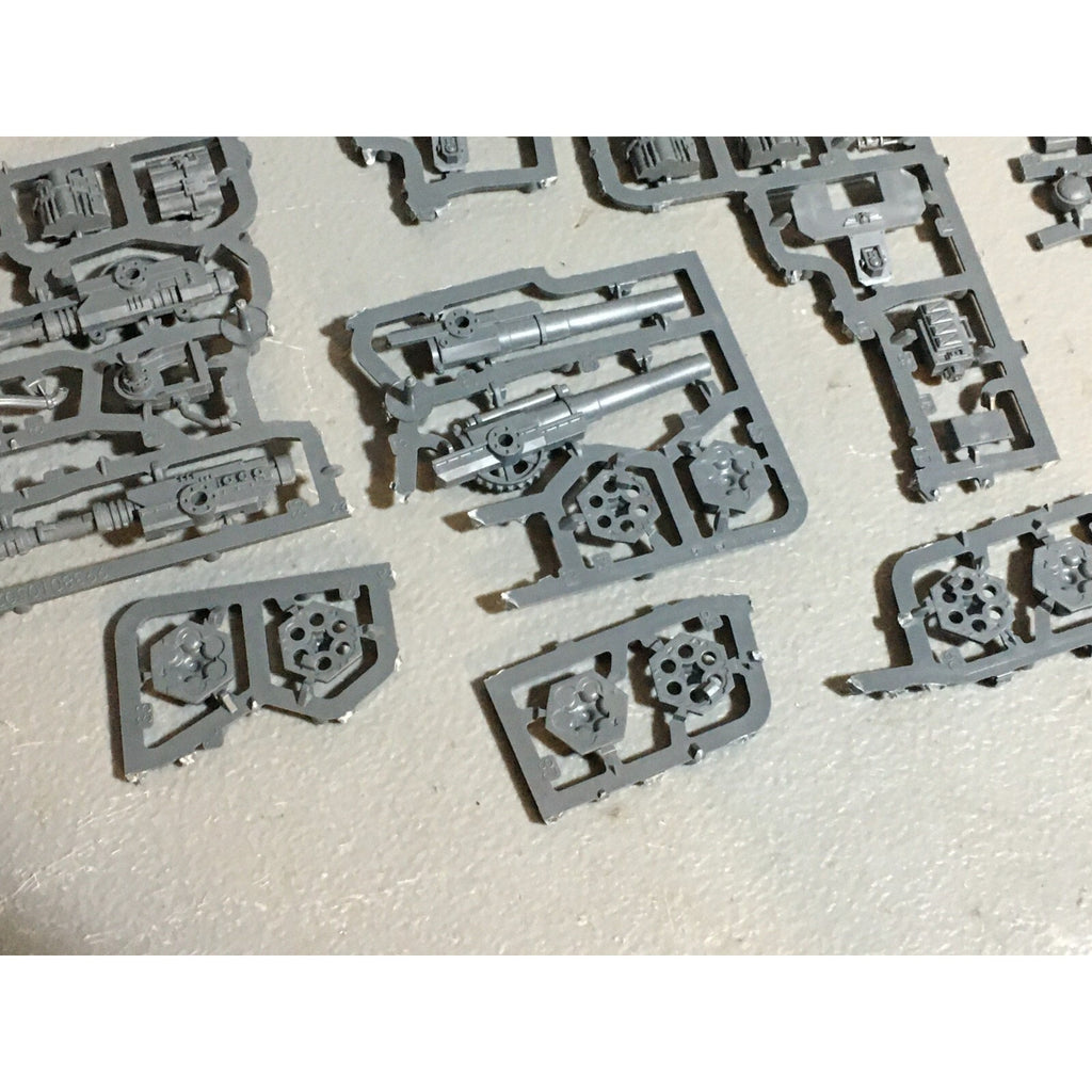 A20991 WARHAMMER 40K ASTRA IMPERIAL GUARD BITS ON SPRUE LOT SCIONS ARTILLERY