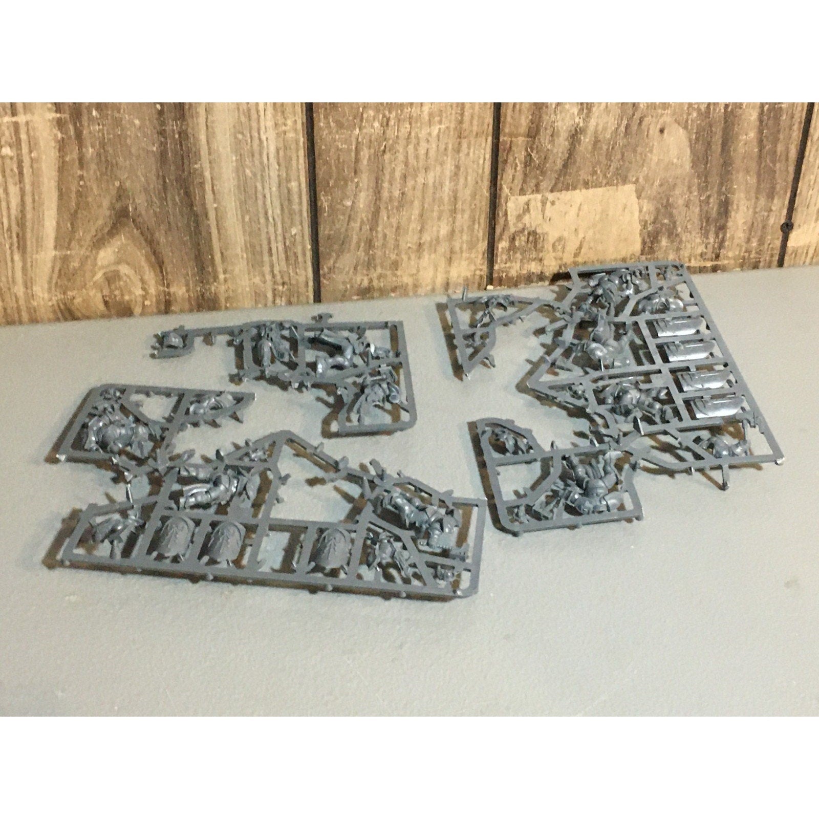 A24339 WARHAMMER AOS STORMCAST ETERNALS LIBERATORS NOS 8 PK MISS 1 SHIELD GW