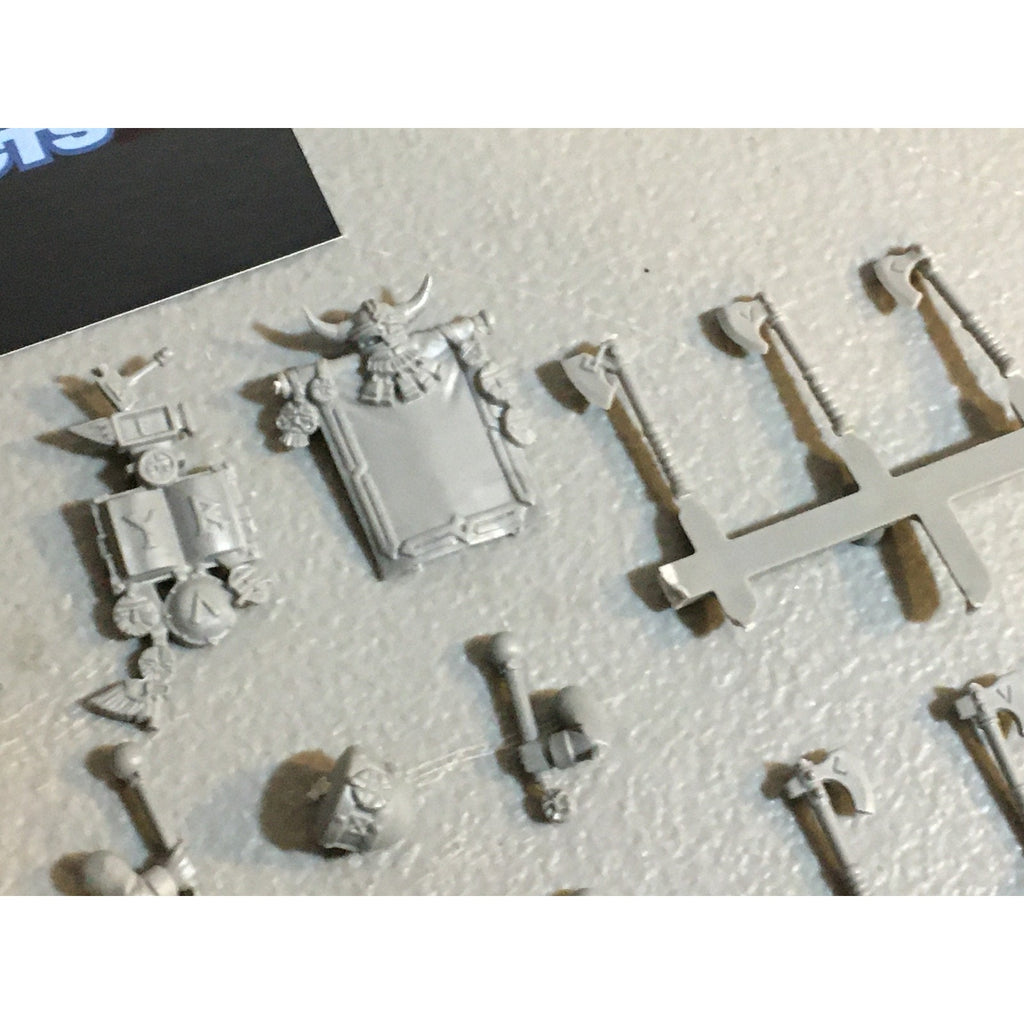 A33597 WARHAMMER FANTASY OLD WORLD DWARVES DWARFS BITS LOT BANNER AXE DRUM GW