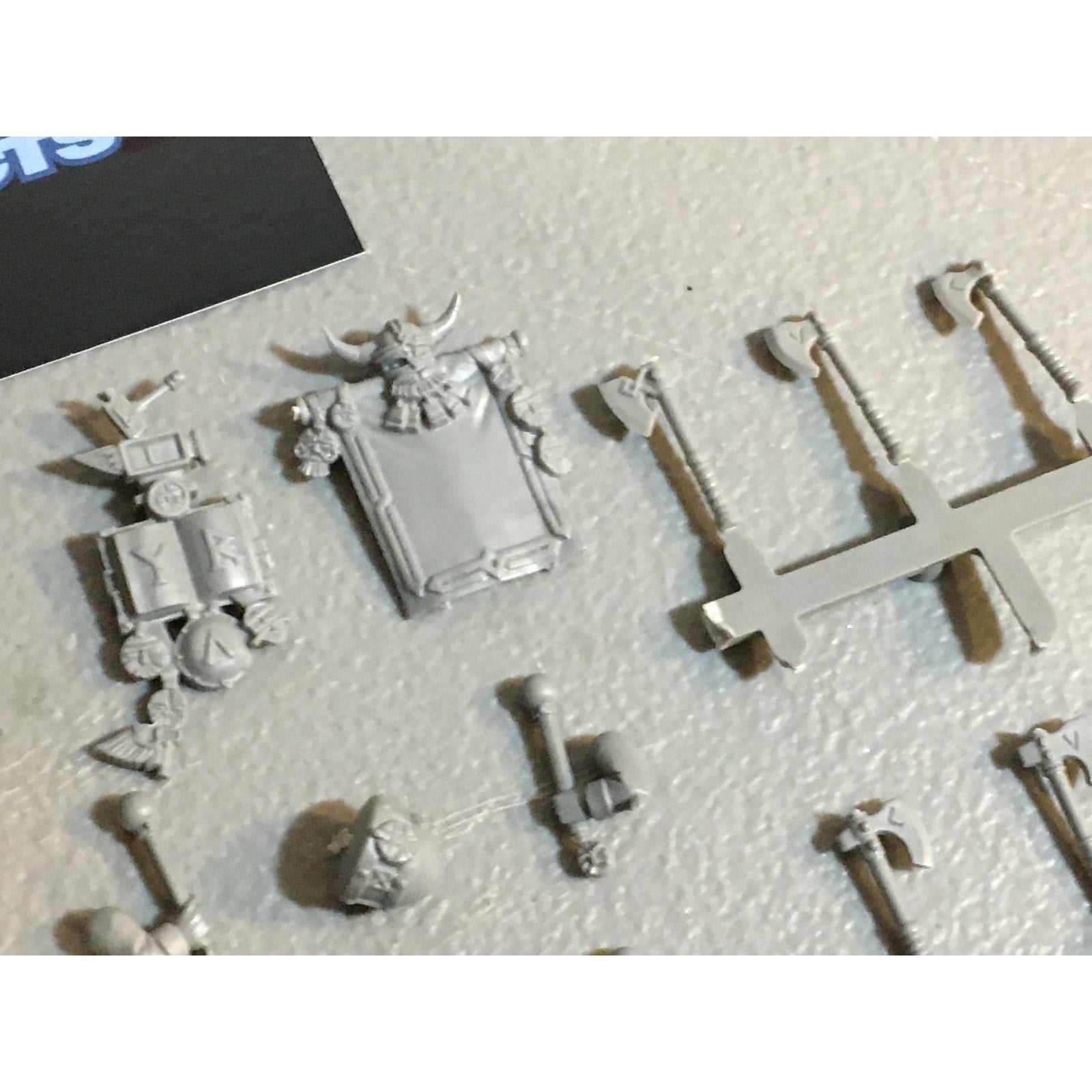 A33597 WARHAMMER FANTASY OLD WORLD DWARVES DWARFS BITS LOT BANNER AXE DRUM GW