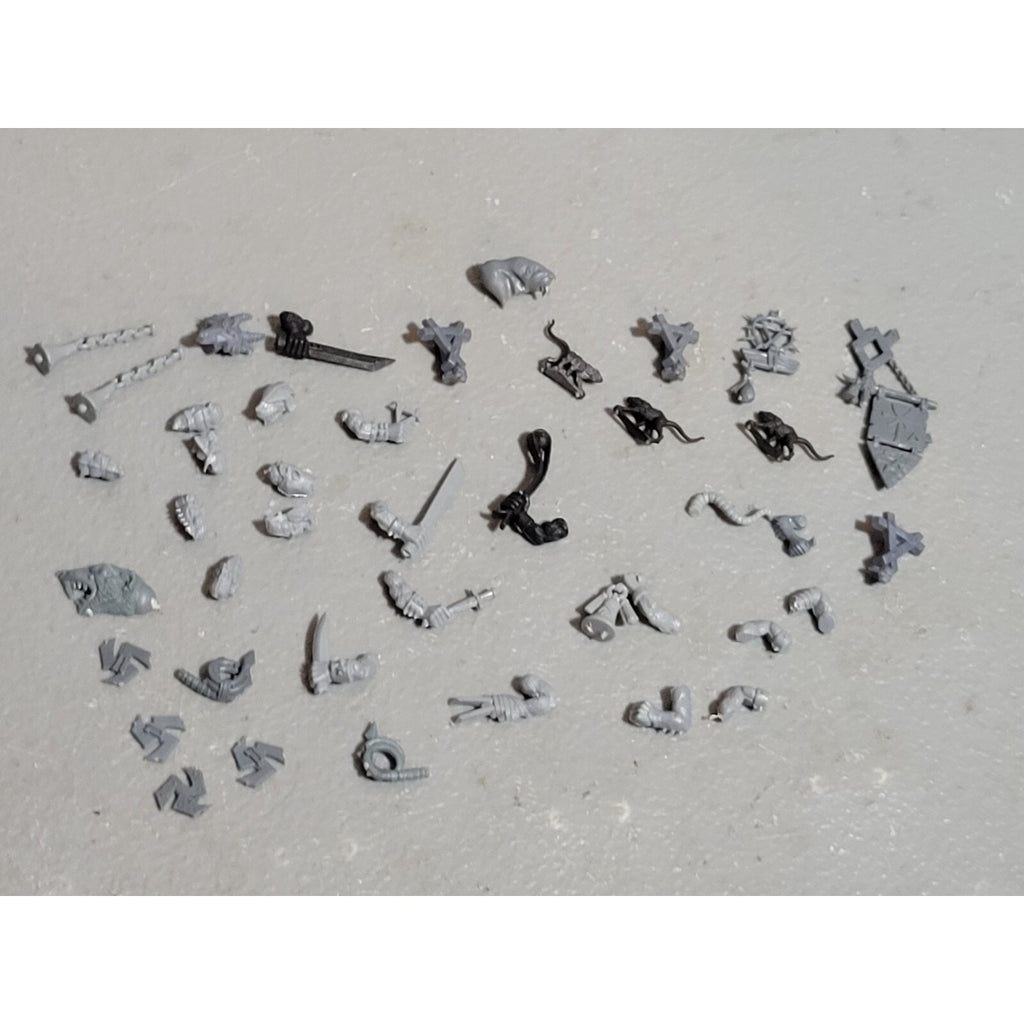A18986 WARHAMMER FANTASY AOS SKAVEN NIGHT RUNNERS BITS LOT + EXTRA