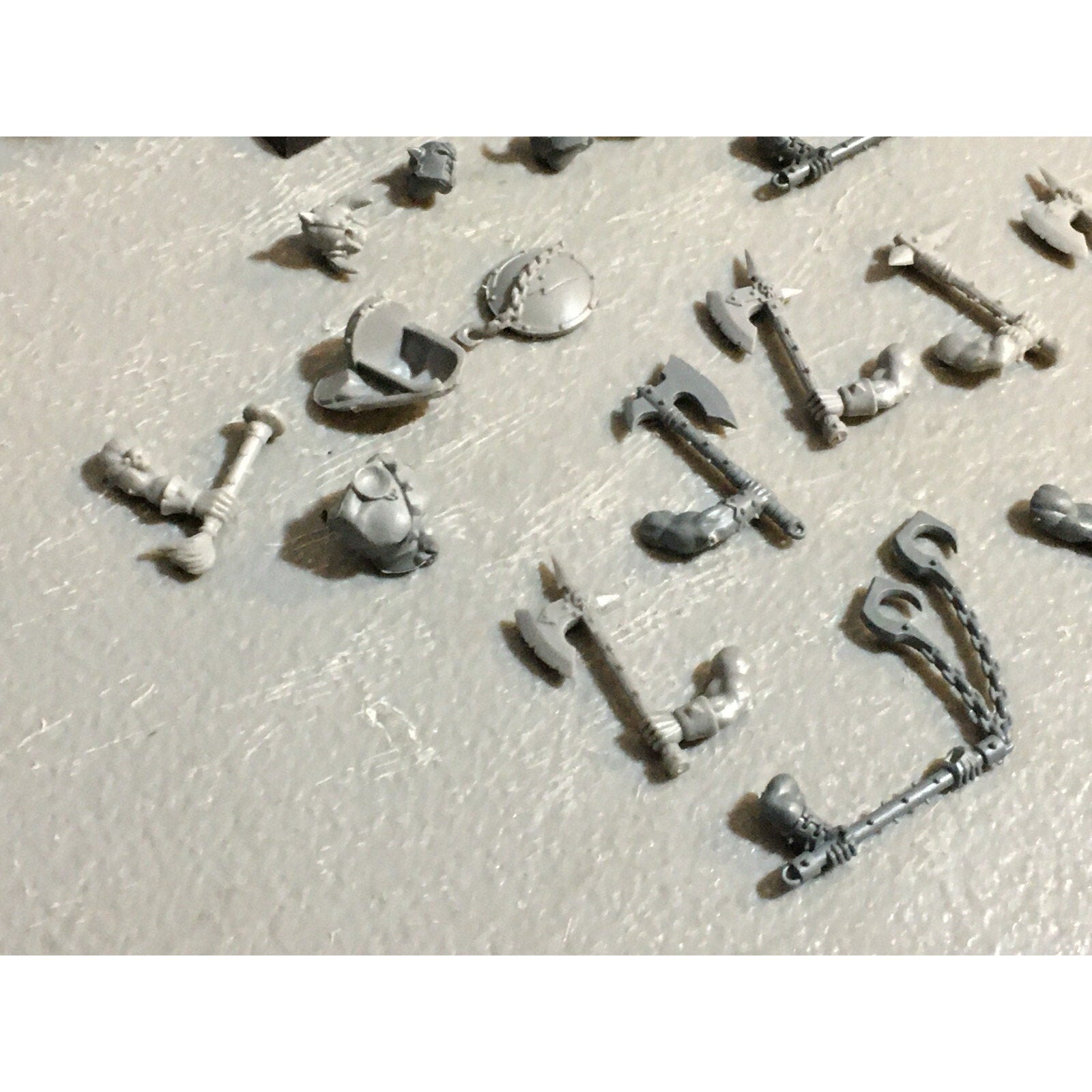 A23217 WARHAMMER FANTASY CHAOS MORTALS BITS LOT MARAUDERS WARRIORS GW