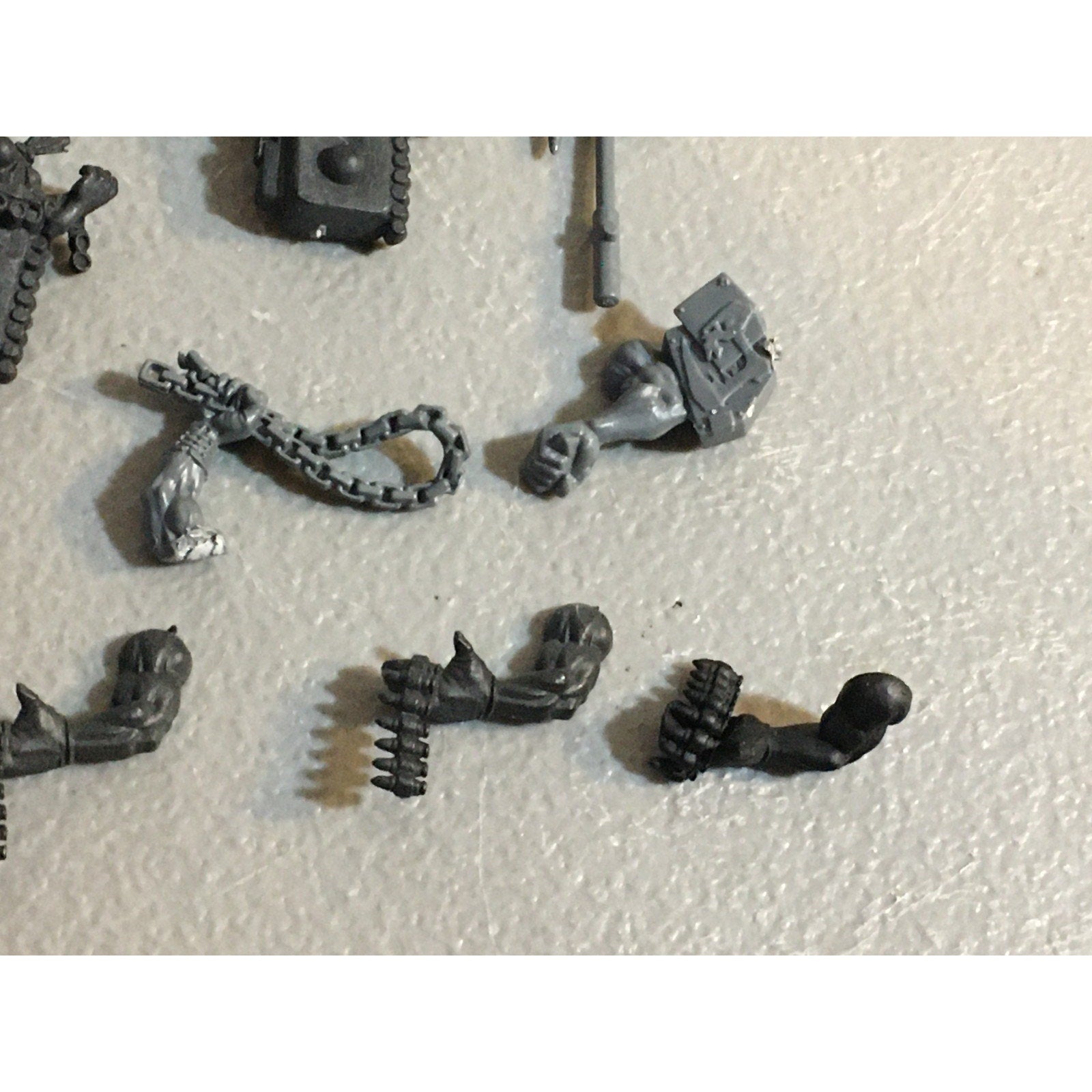 A33588 WARHAMMER 40K SPACE ORKS BITS LOT MIXED POLE GRENADE ARM BACKPACK GW