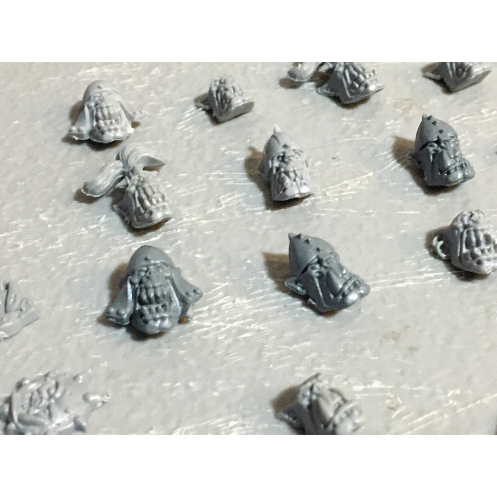 A23396 WARHAMMER FANTASY ORCS & GOBLINS BITS LOT ORC SHIELDS HEADS ICONS GW