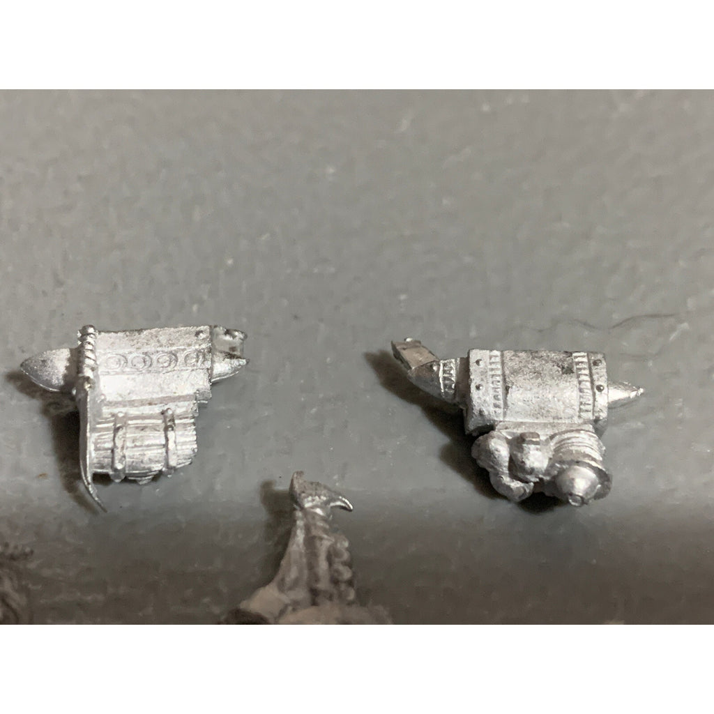 A10271 RACKHAM CONFRONTATION METAL OOP DWARF ARMOURERS
