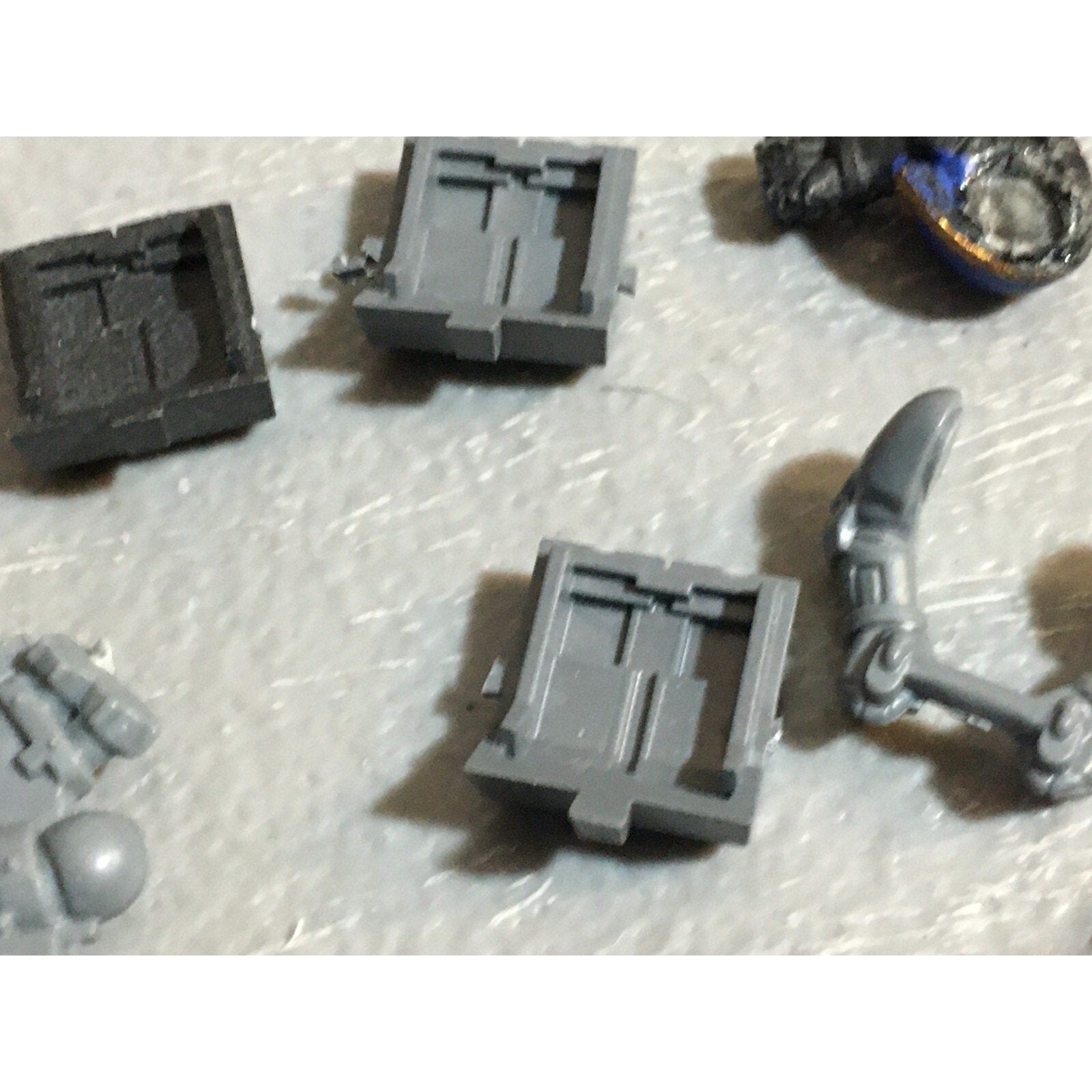 A23266 WARHAMMER 40K SPACE MARINES BITS LOT MIXED VEHICLE BACKPACK GW