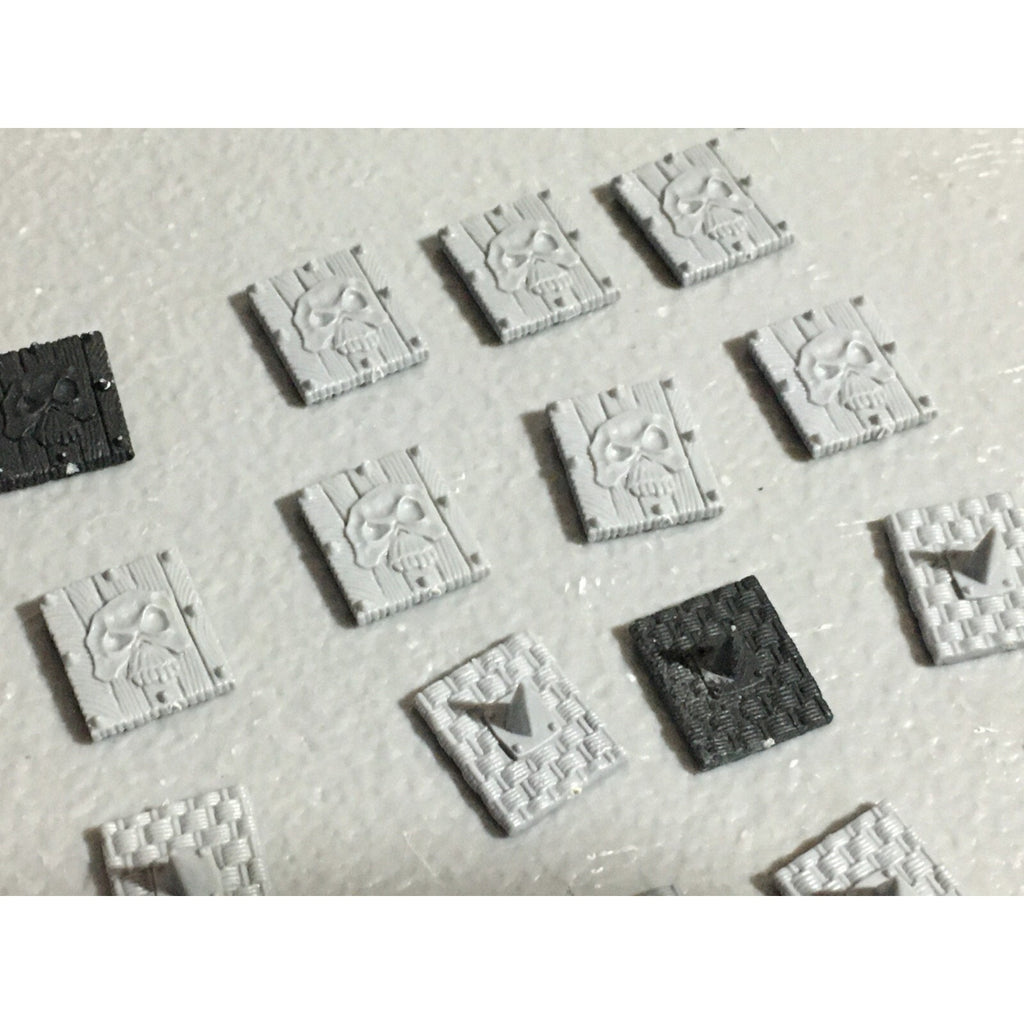 A22621 WARHAMMER FANTASY ORCS & GOBLINS BITS LOT GOBLIN SHIELD GAMES WORKSHOP GW