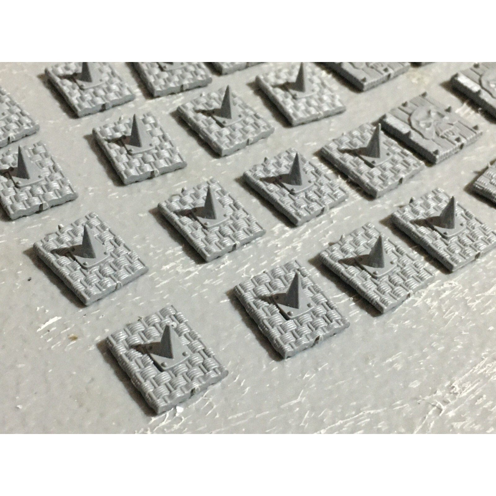 A22049 WARHAMMER FANTASY ORCS & GOBLINS BITS LOT GOBLIN REGIMENT SHIELDS GW