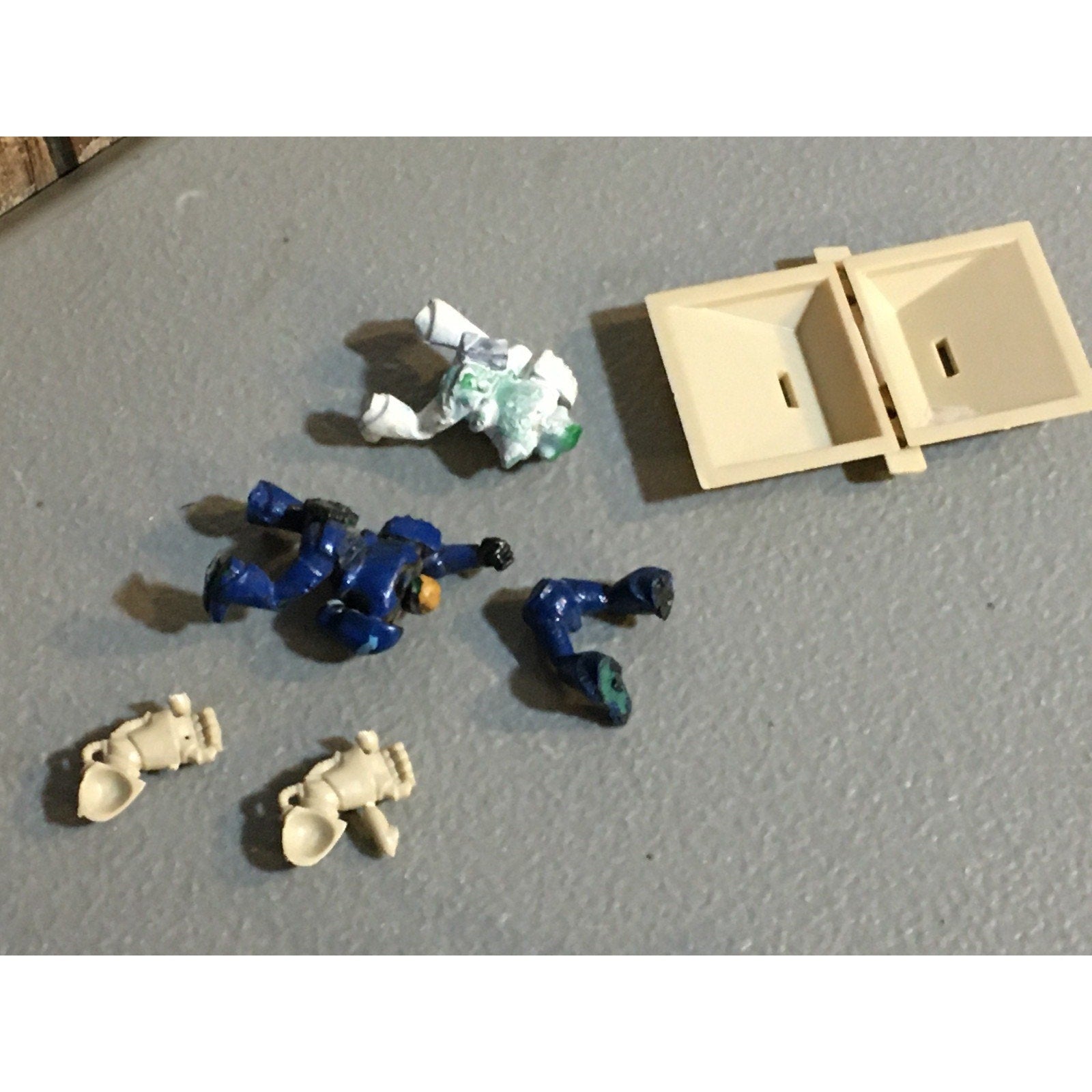 A32569 WARHAMMER 40K ROGUE TRADER SPACE MARINES BITS & INCOMPLETE LOT RTB01 GW
