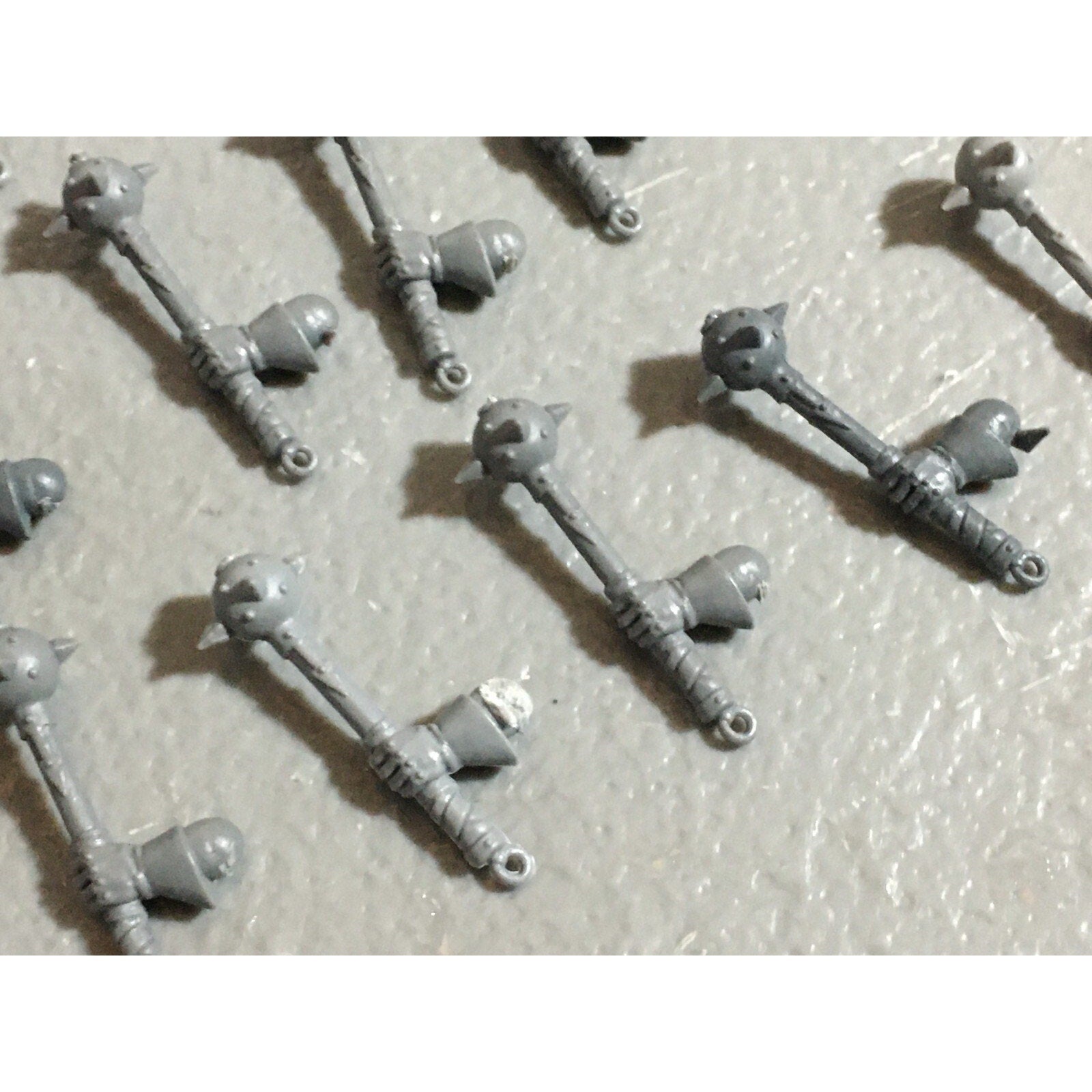 A22217 WARHAMMER FANTASY CHAOS MORTALS BITS LOT MACE HANDS GAMES WORKSHOP