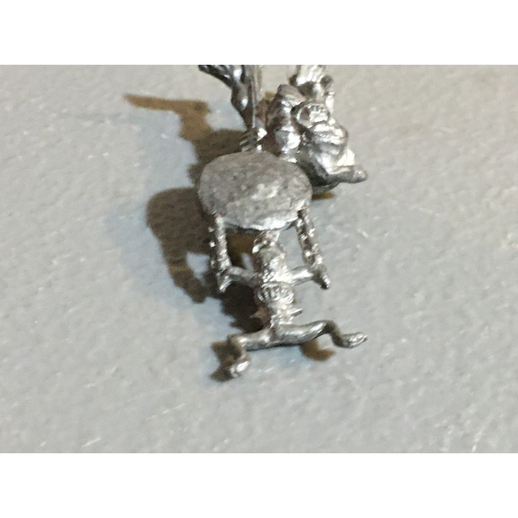 A32477 WARHAMMER FANTASY METAL ORCS GOBLINS GOBLIN STANDARD GW