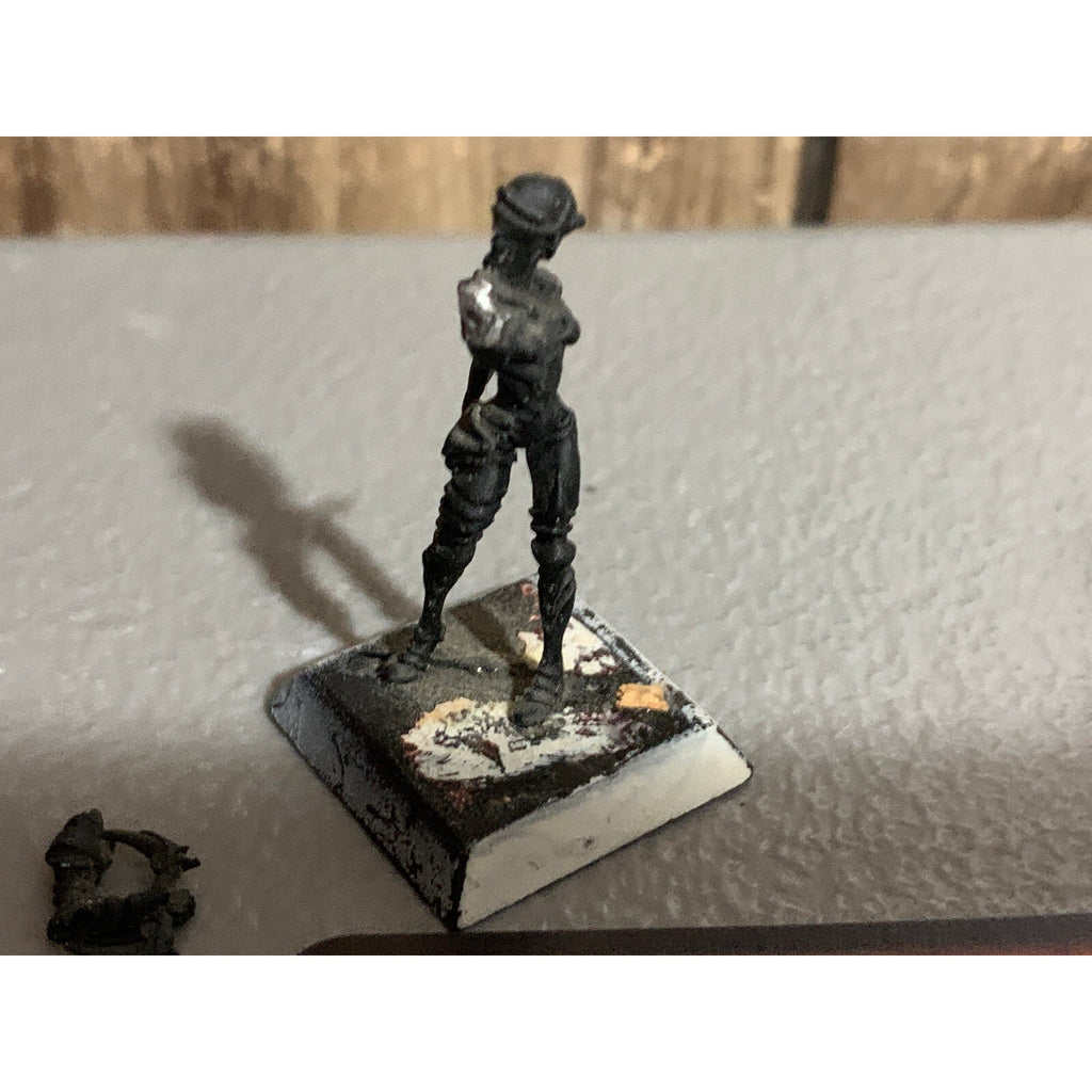 A10502 RACKHAM CONFRONTATION METAL OOP YSIS VIPER OF THE DESERT