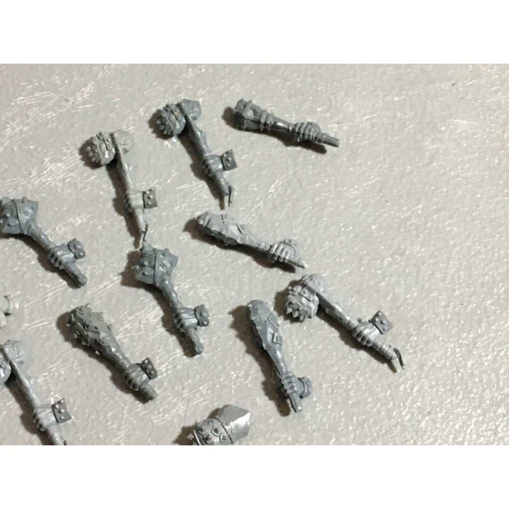 A22582 WARHAMMER FANTASY OGRE KINGDOMS BITS LOT HANDS GAMES WORKSHOP GW