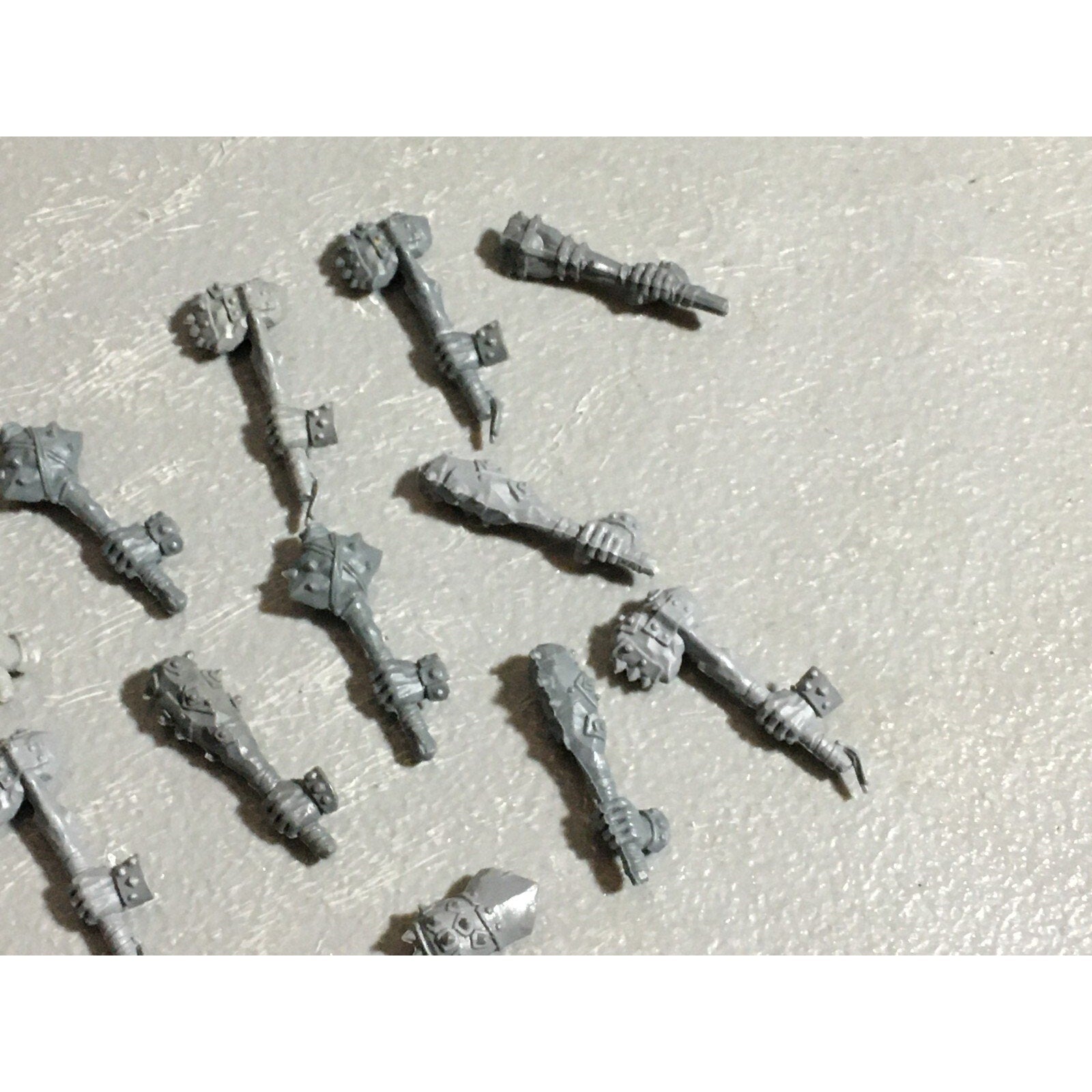 A22582 WARHAMMER FANTASY OGRE KINGDOMS BITS LOT HANDS GAMES WORKSHOP GW